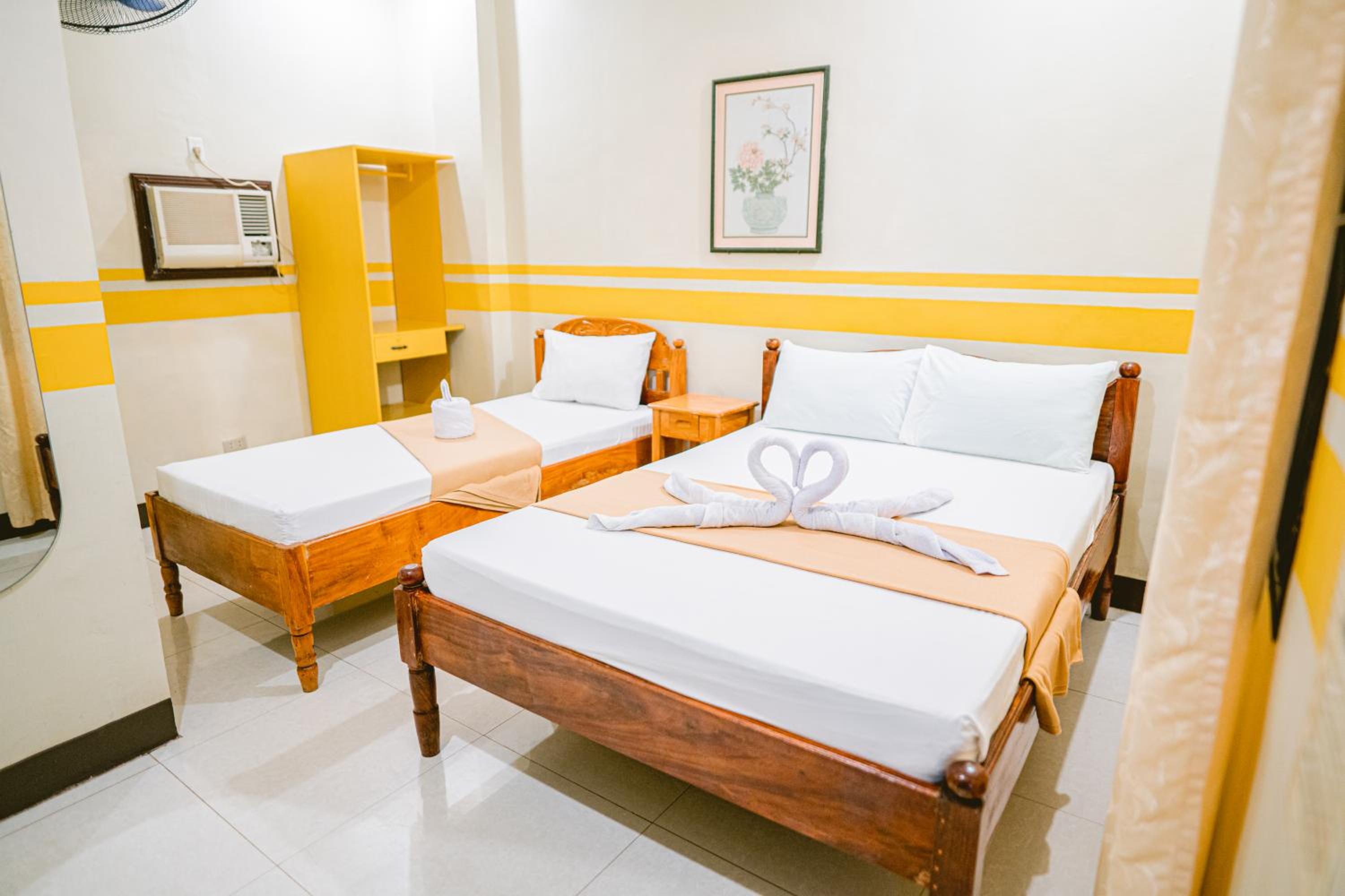 Deluxe Triple Room - Photo 5