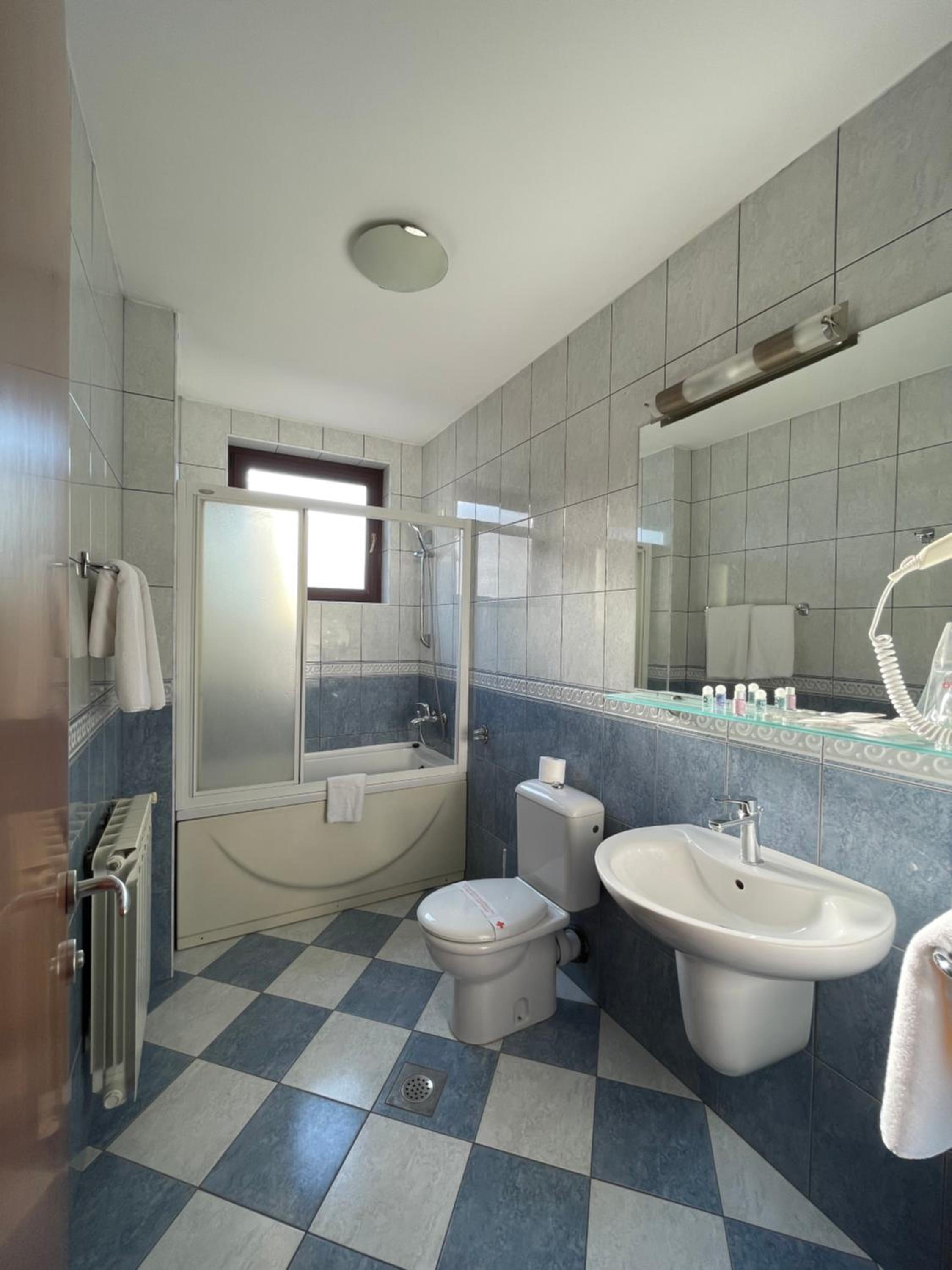 Superior Twin Room photo 3
