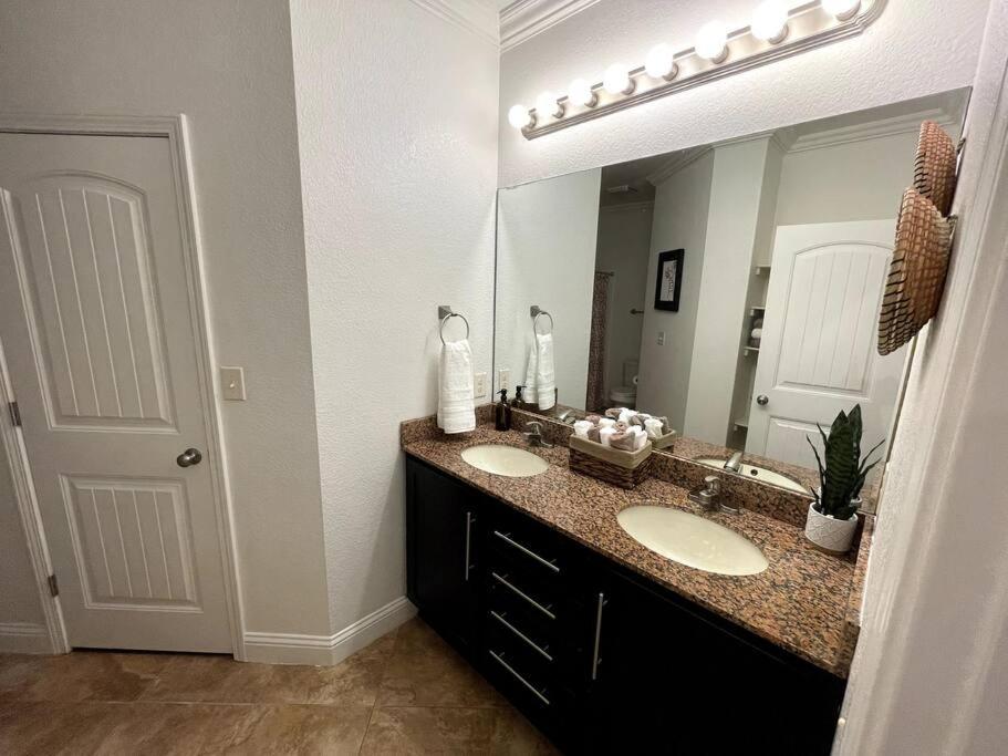 Two-Bedroom House photo 2