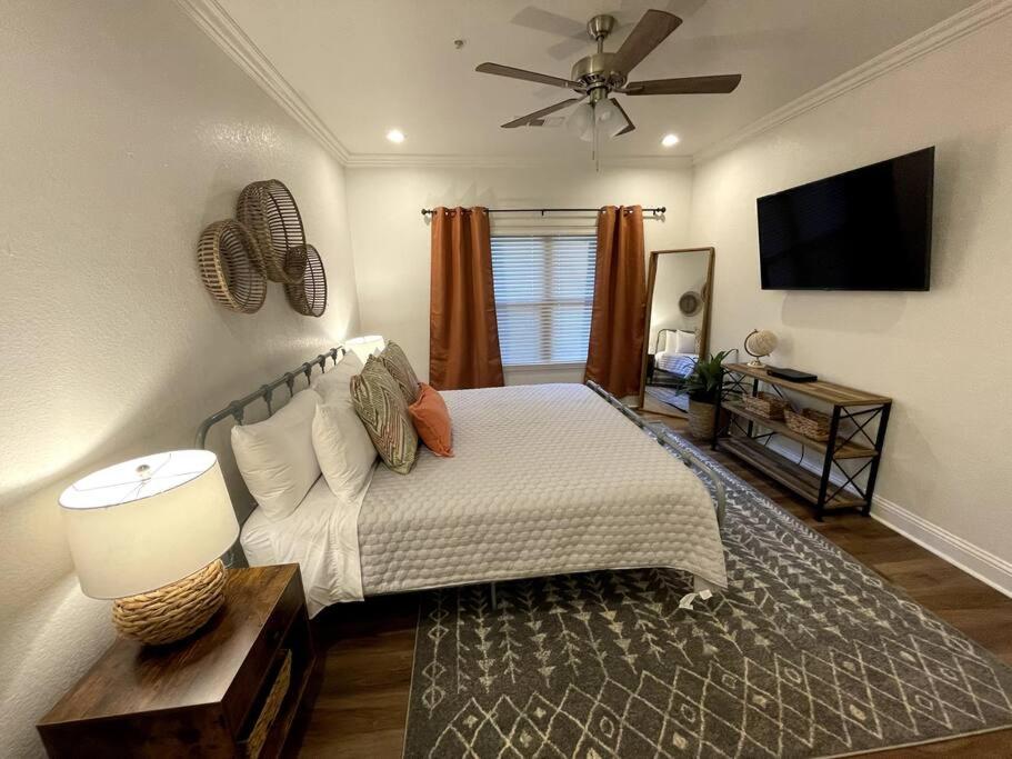 Two-Bedroom House photo 3