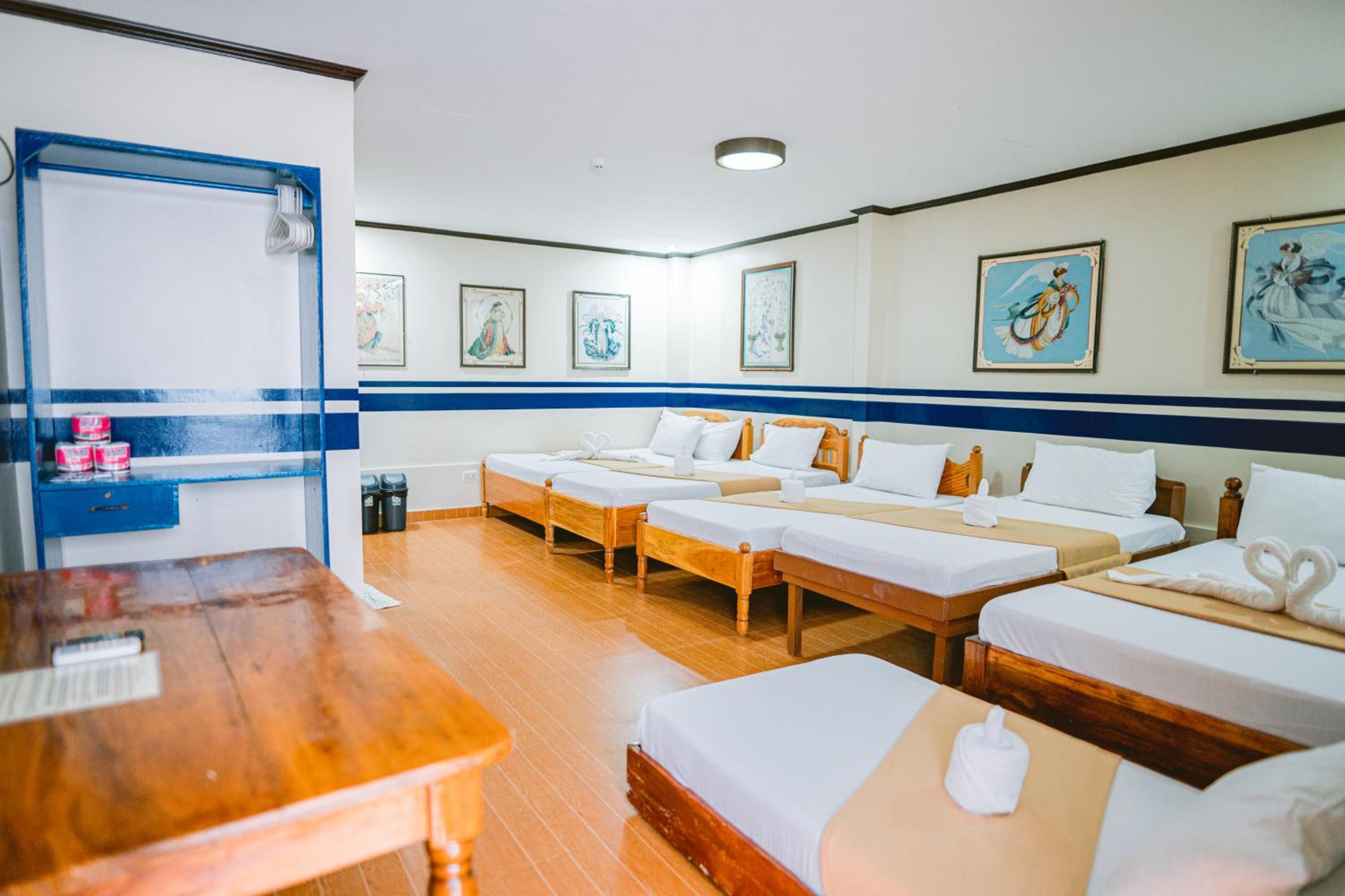 Family Room - Photo 9