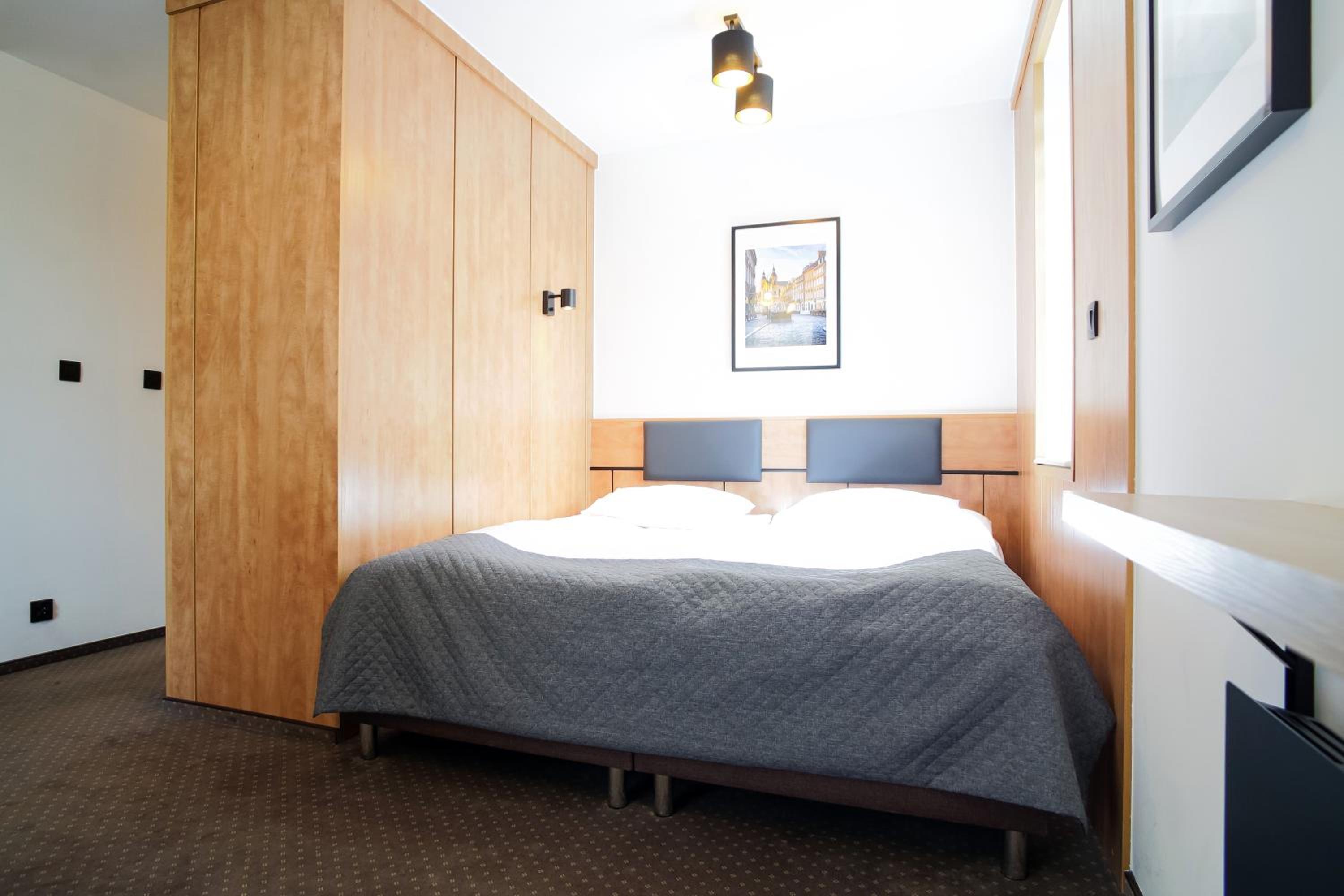 Superior Suite - Photo 12