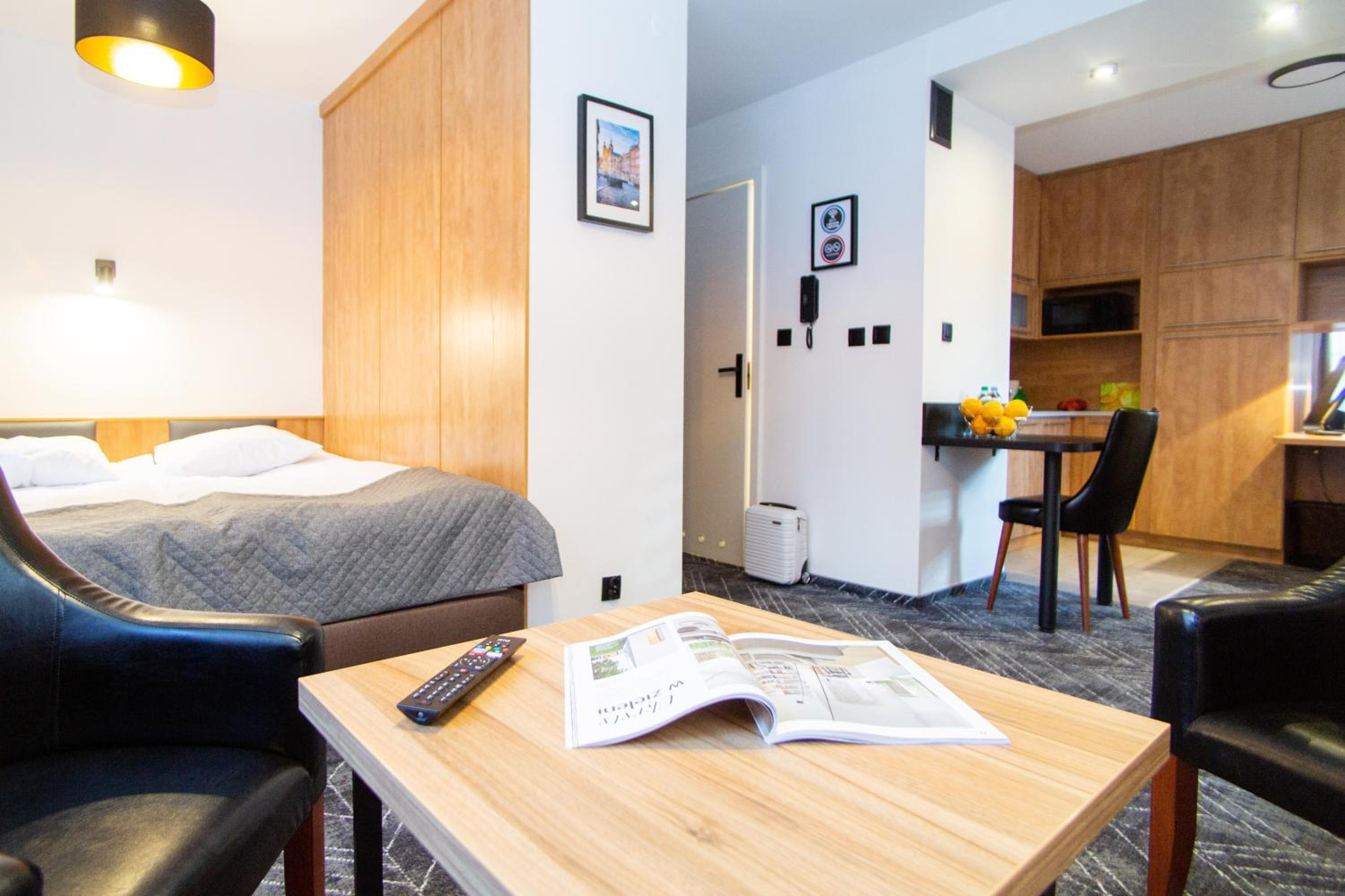 Superior Suite - Photo 13