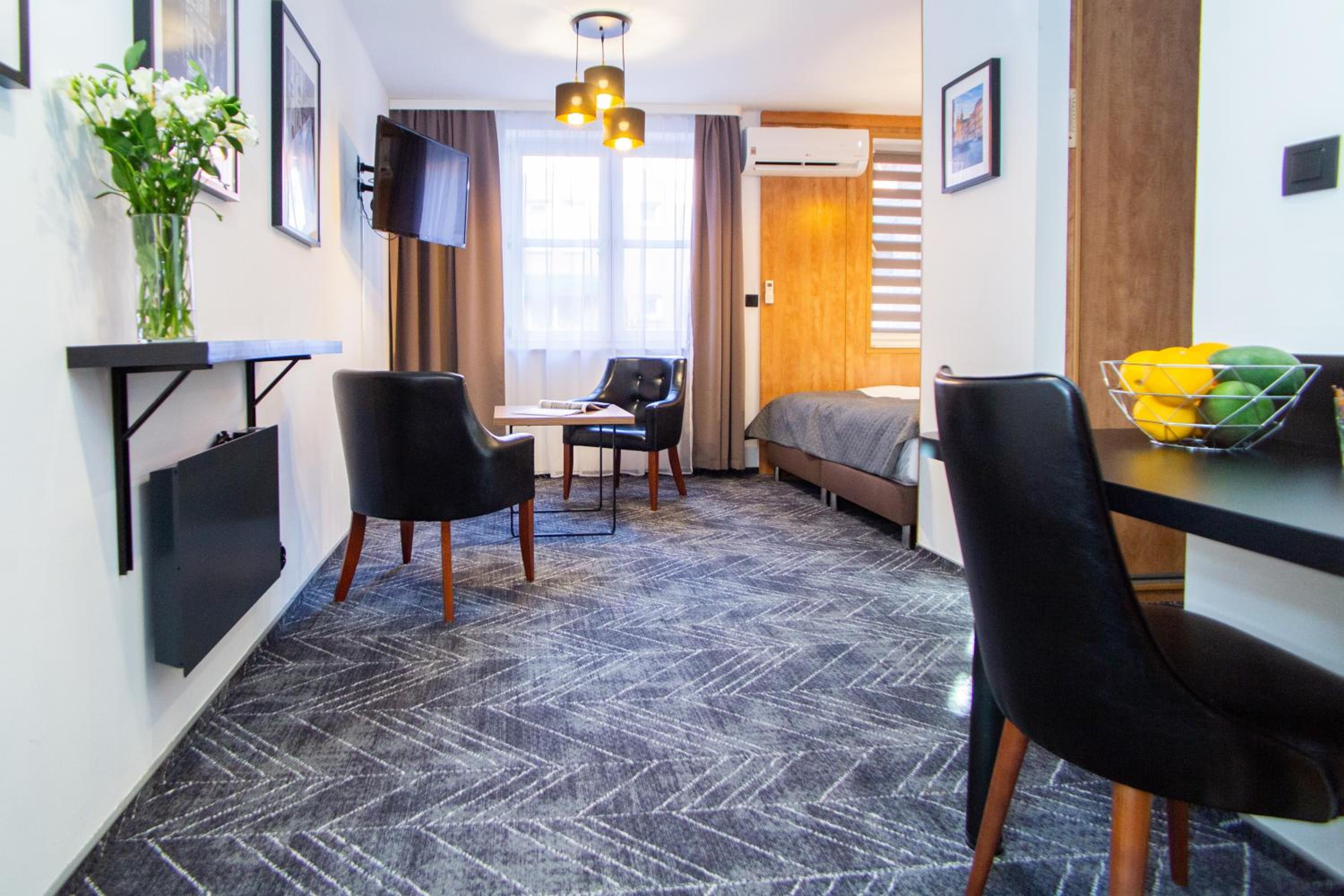 Superior Suite - Photo 4