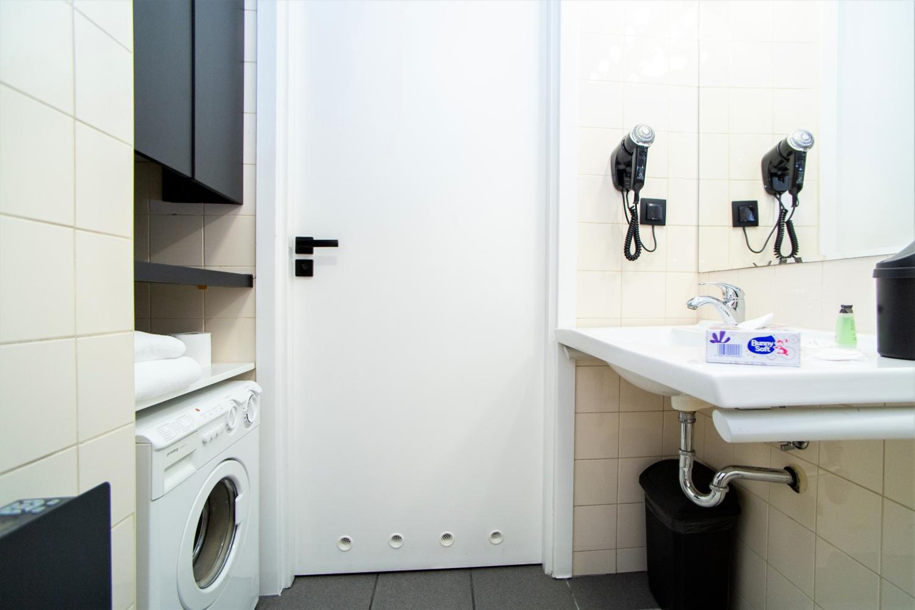 Superior Suite - Photo 22