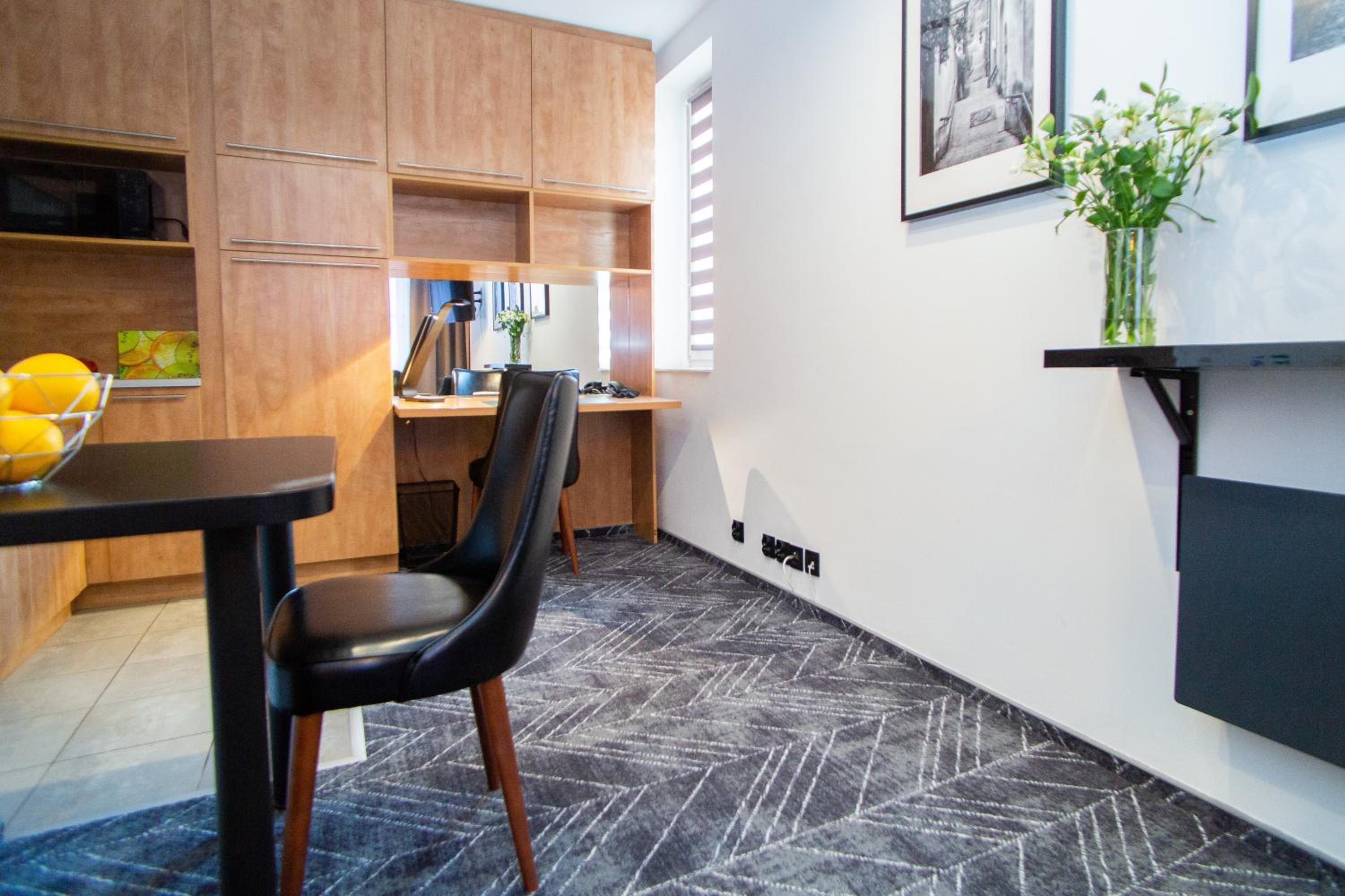 Superior Suite - Photo 15