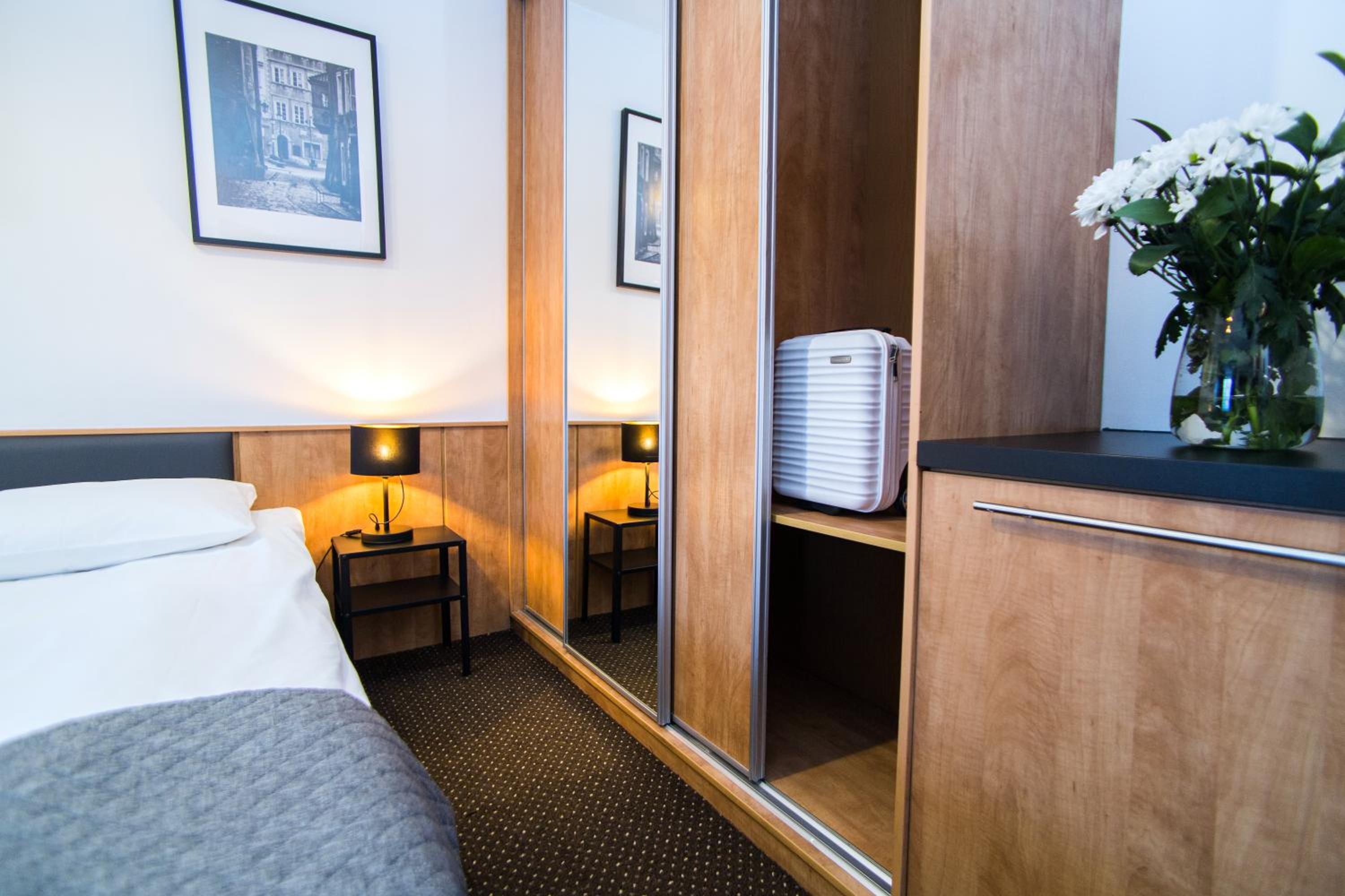 Superior Suite - Photo 19