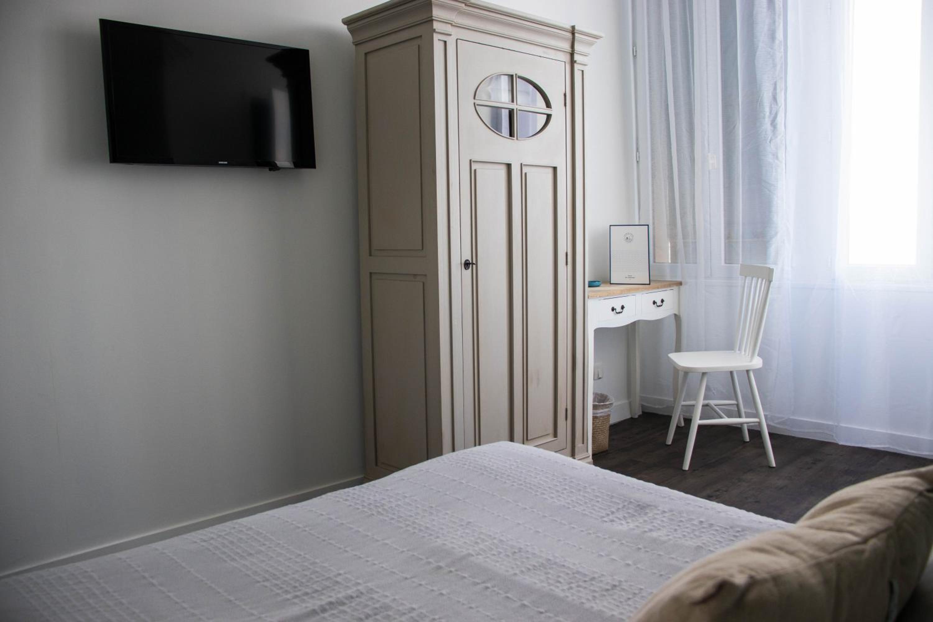 Double Room with Sea View with Shower Cabin