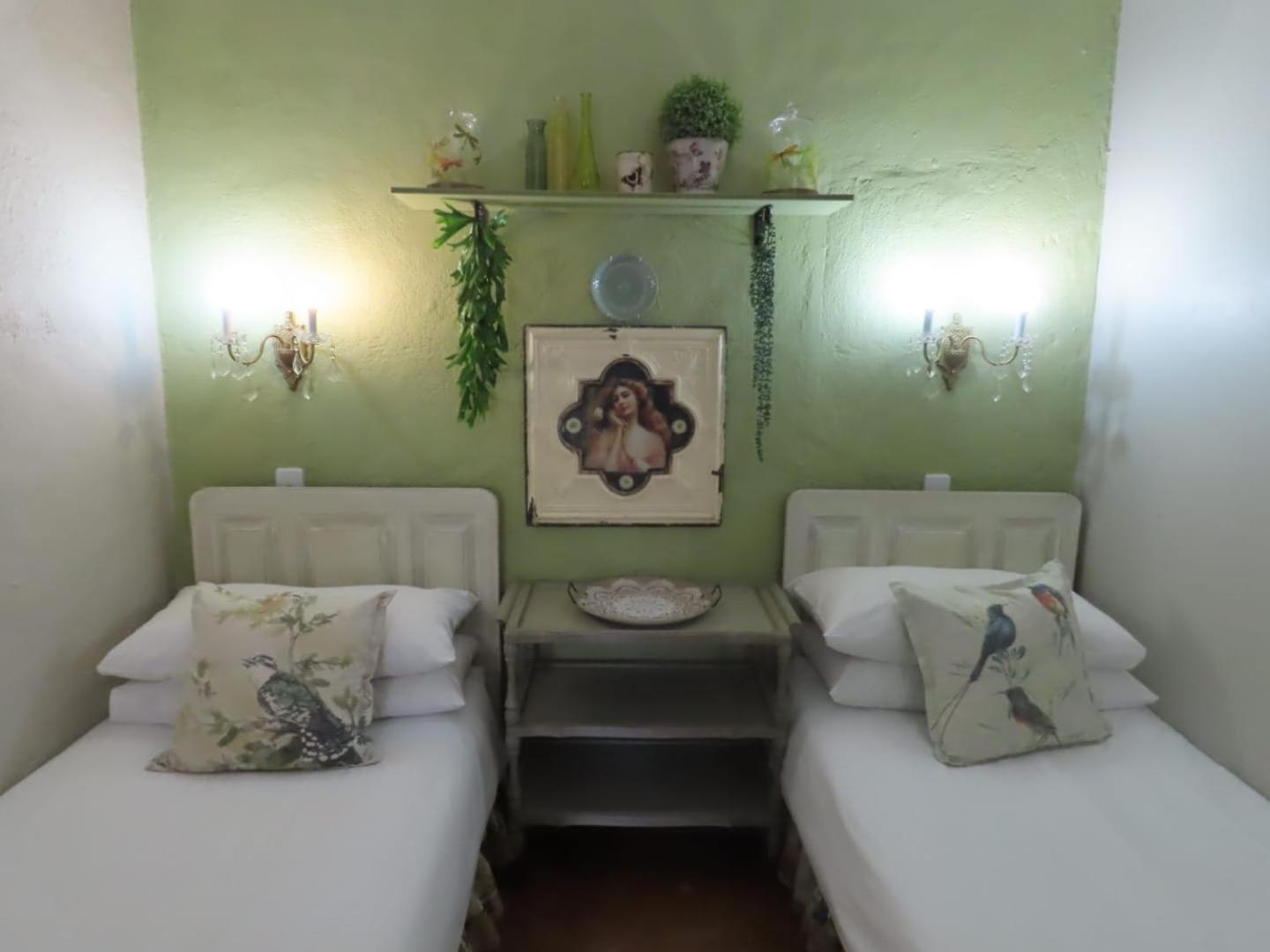 Standard Twin Room with Garden View photo 2
