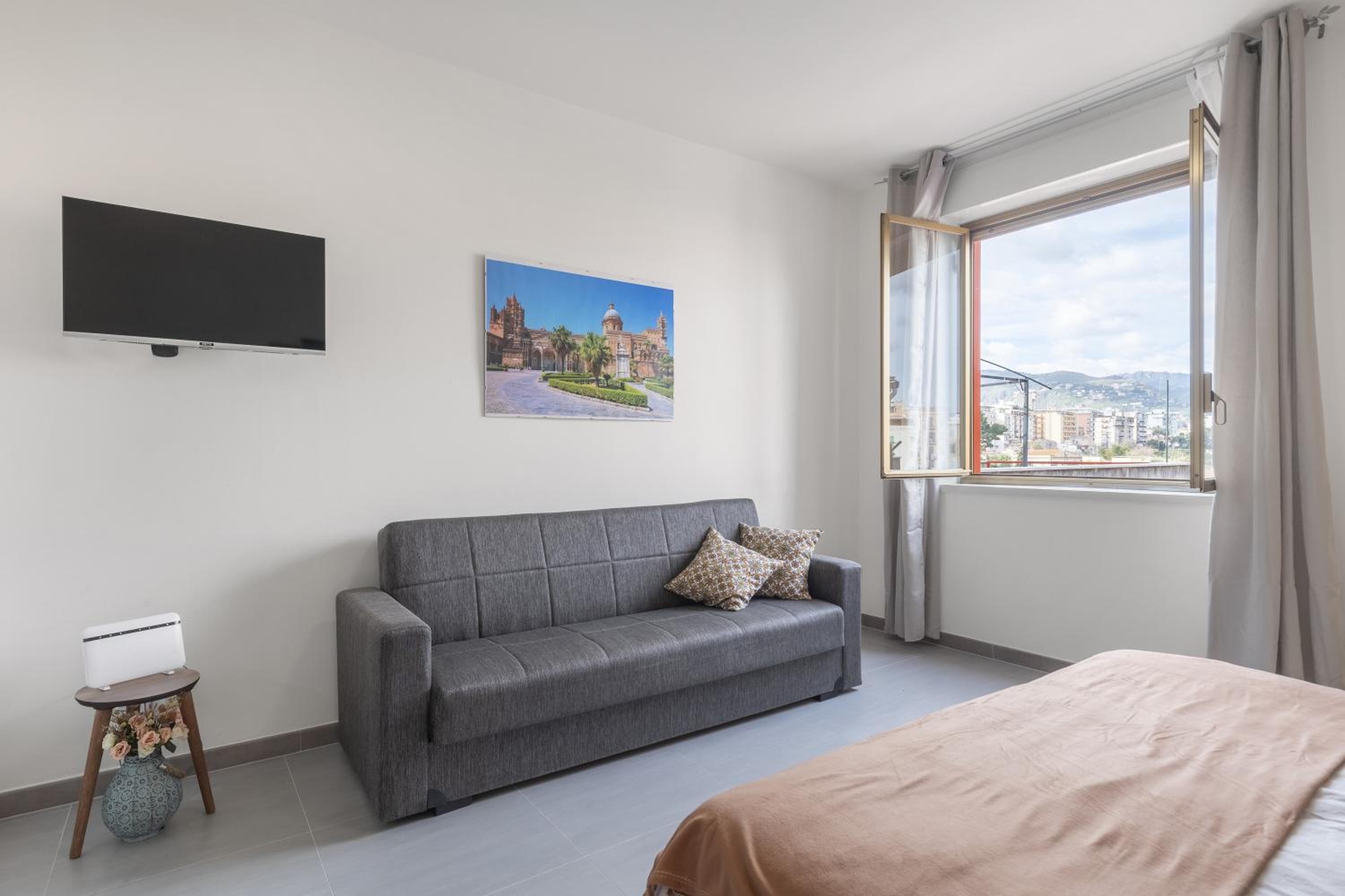 Superior One-Bedroom Apartment