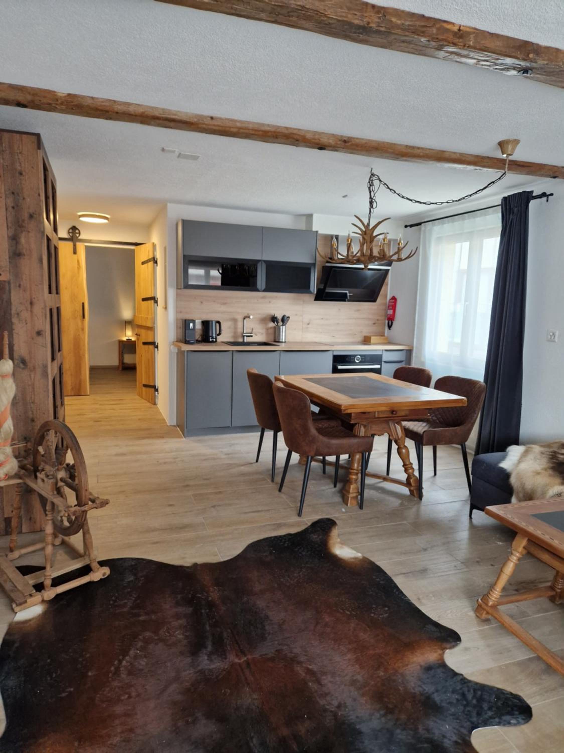 Two-Bedroom Apartment - Photo 19
