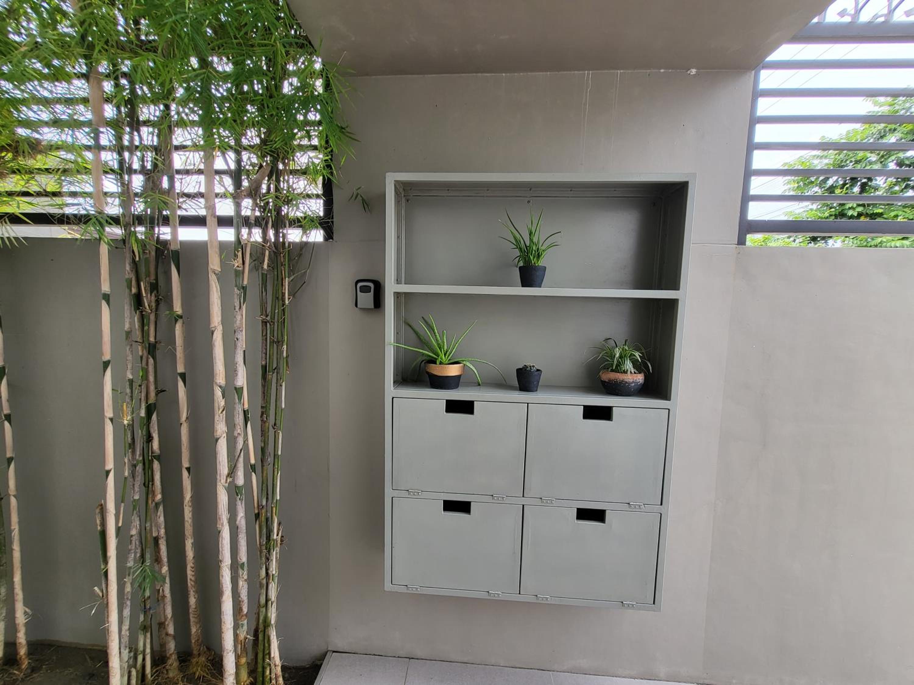 Three-Bedroom House photo 2