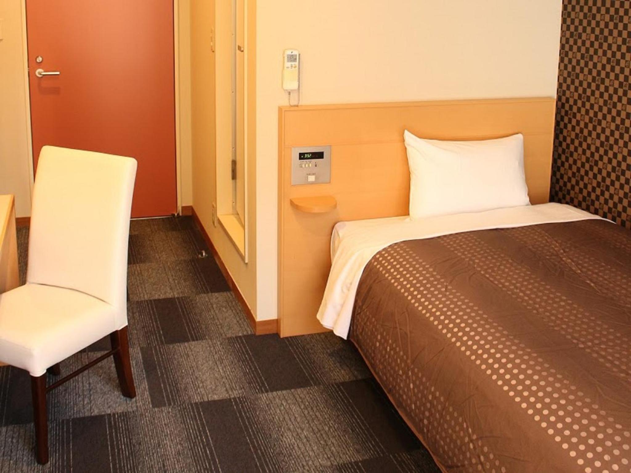 Single Room - Non-Smoking photo 3