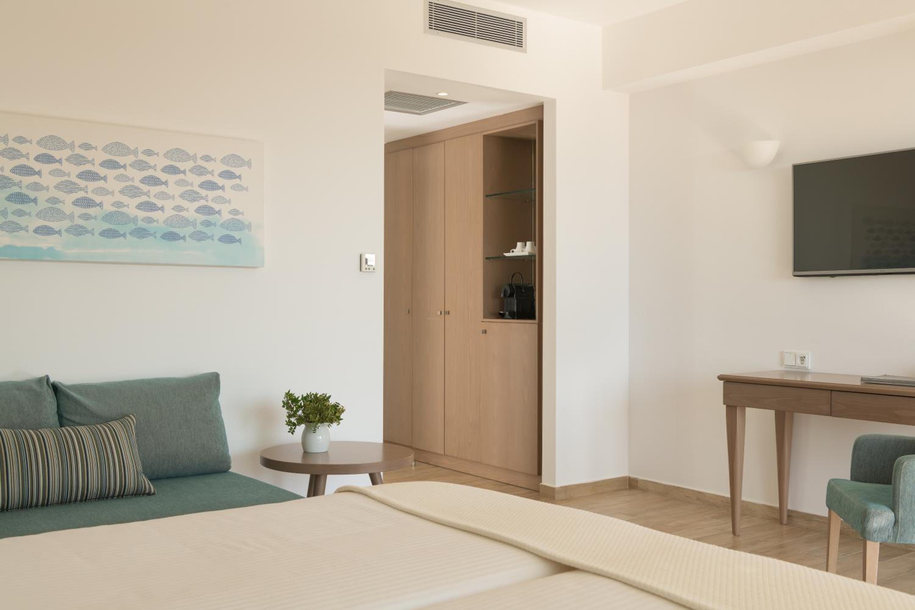 Junior Suite with Mountain View Private Pool (min. Age 8 Years Old)