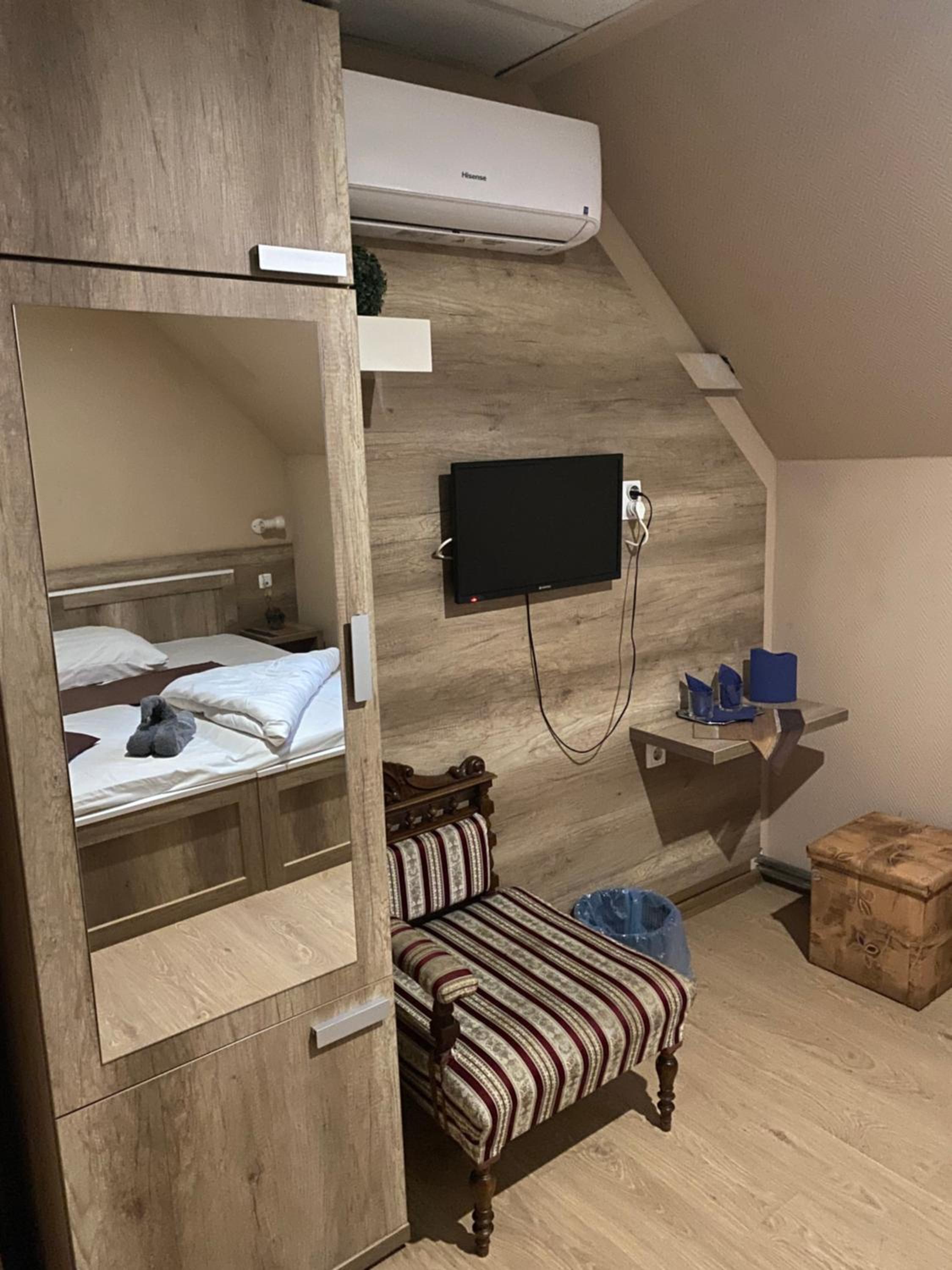 Standard Double or Twin Room photo 2
