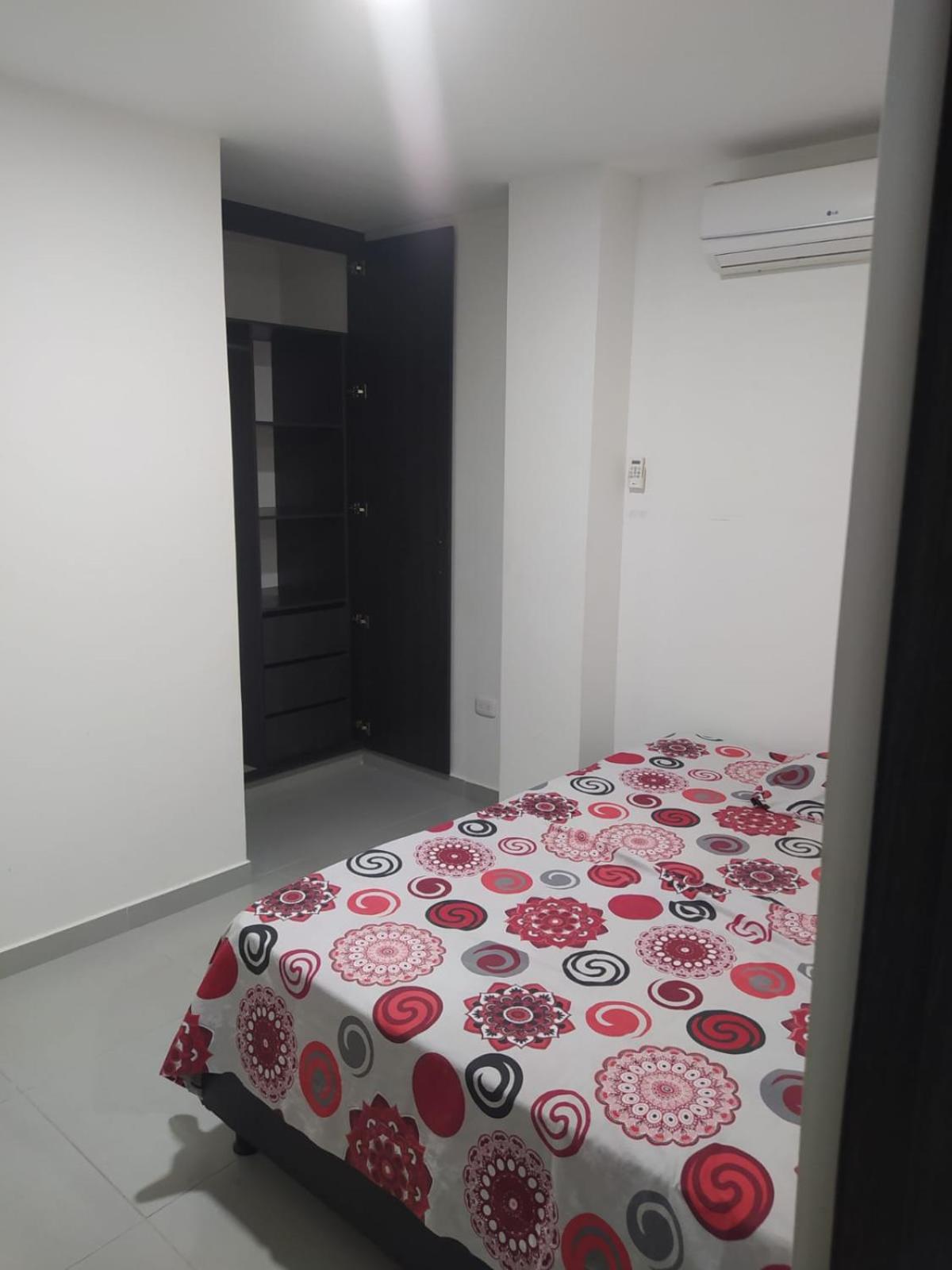 Apartment photo 1