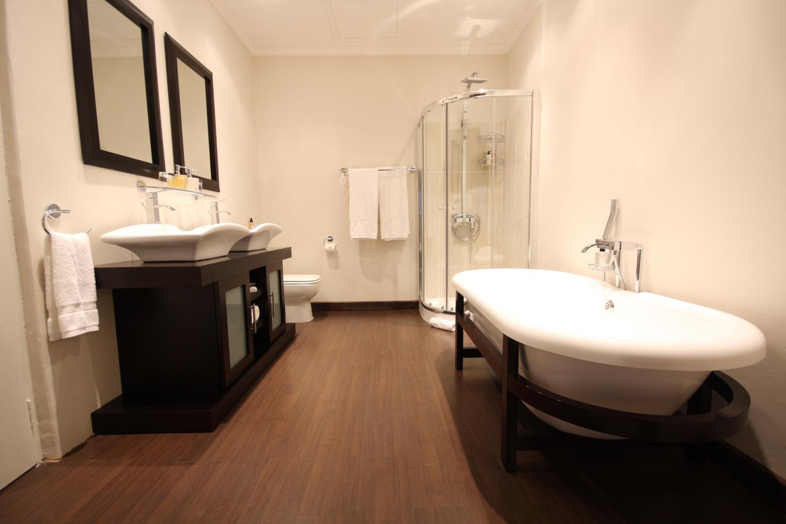Executive Suite photo 2