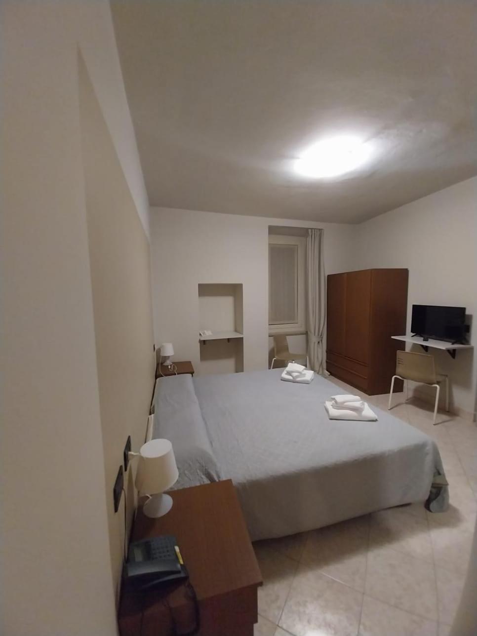 Double or Twin Room photo 2