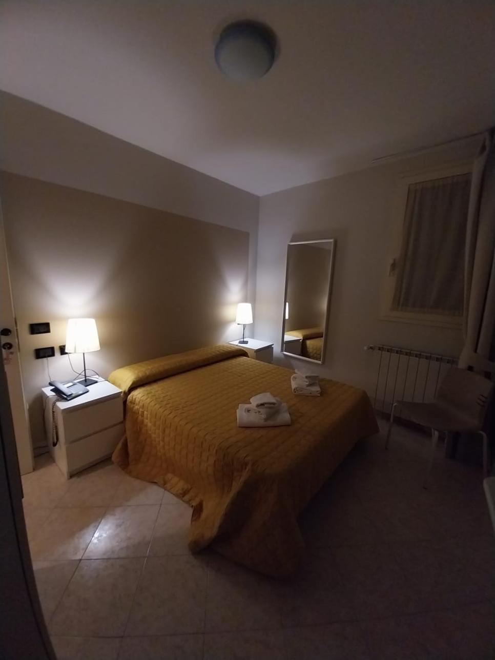 Double Room with Private Bathroom photo 1