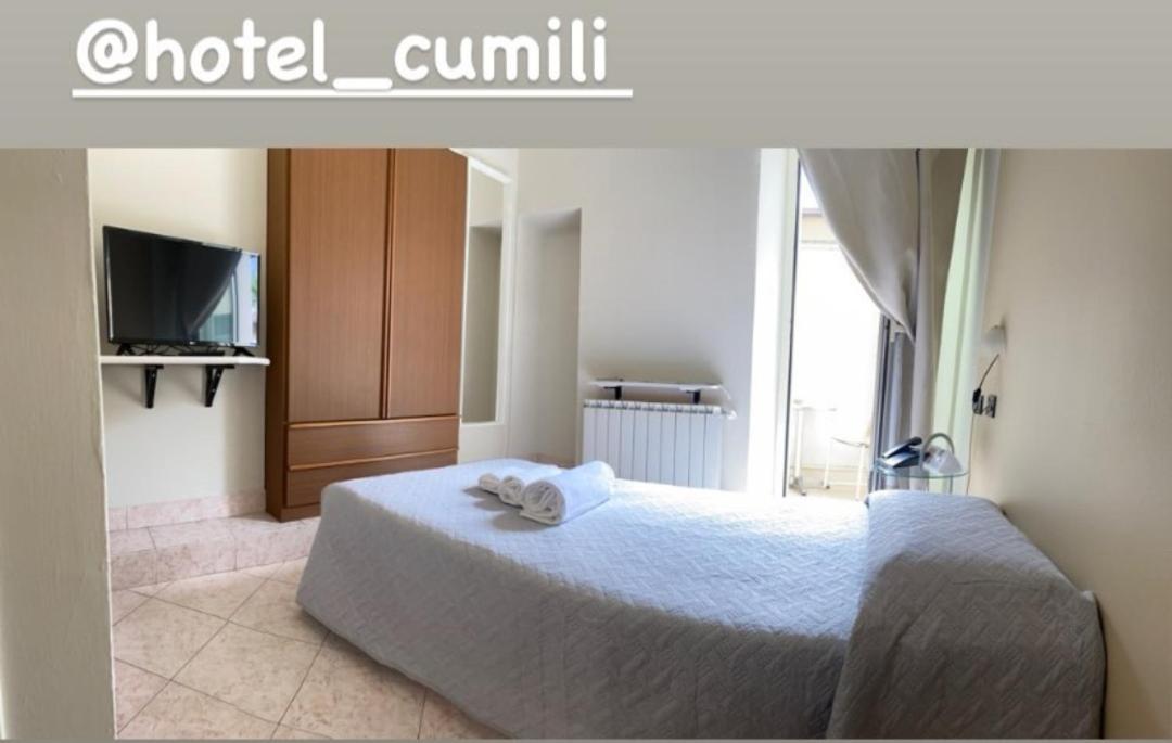 Single Room with Bathroom photo 1