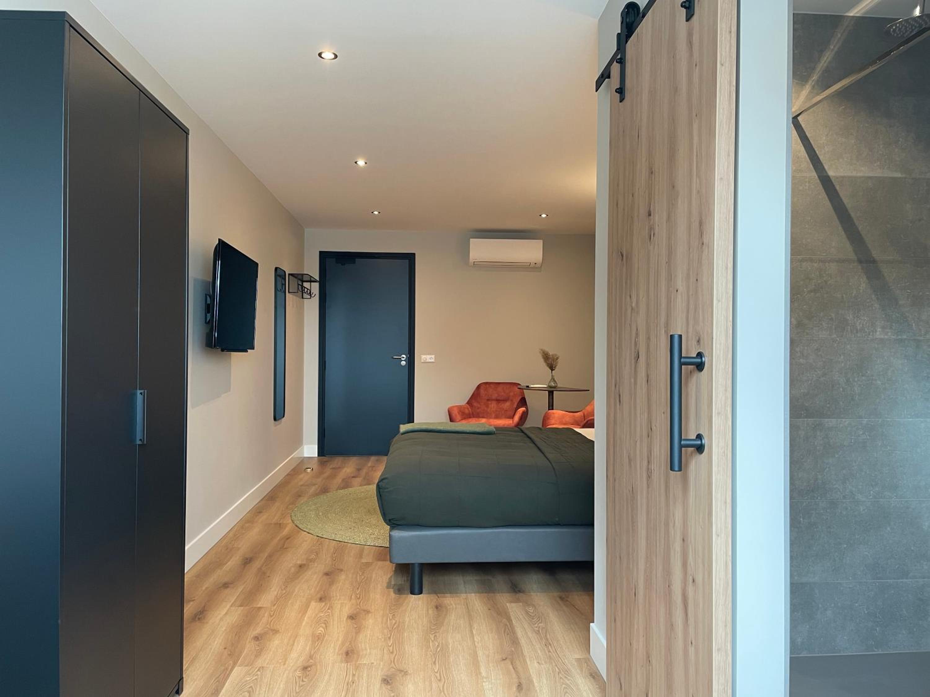 Double Room - Photo 2