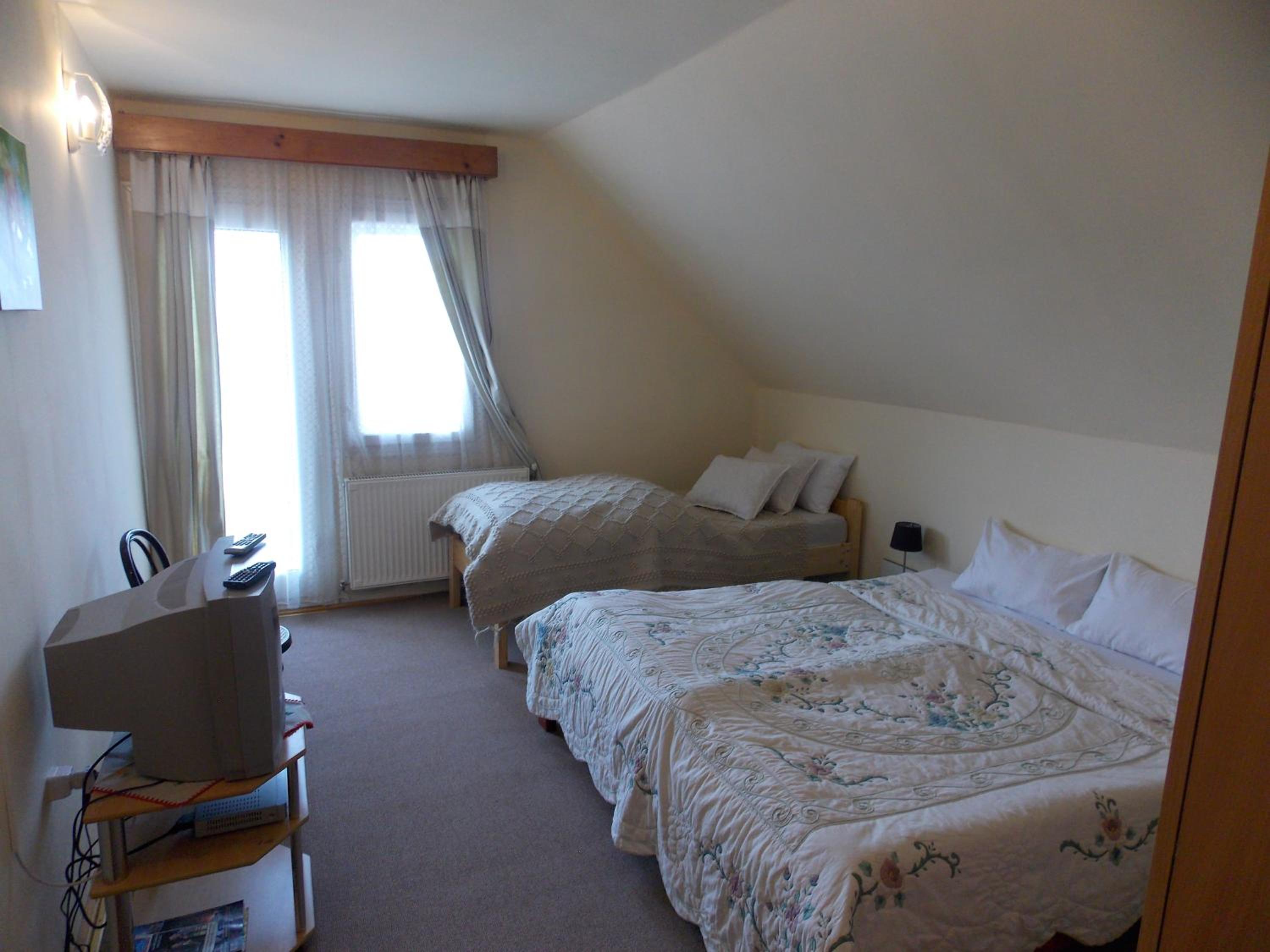 Triple Room with Private External Bathroom - Photo 1