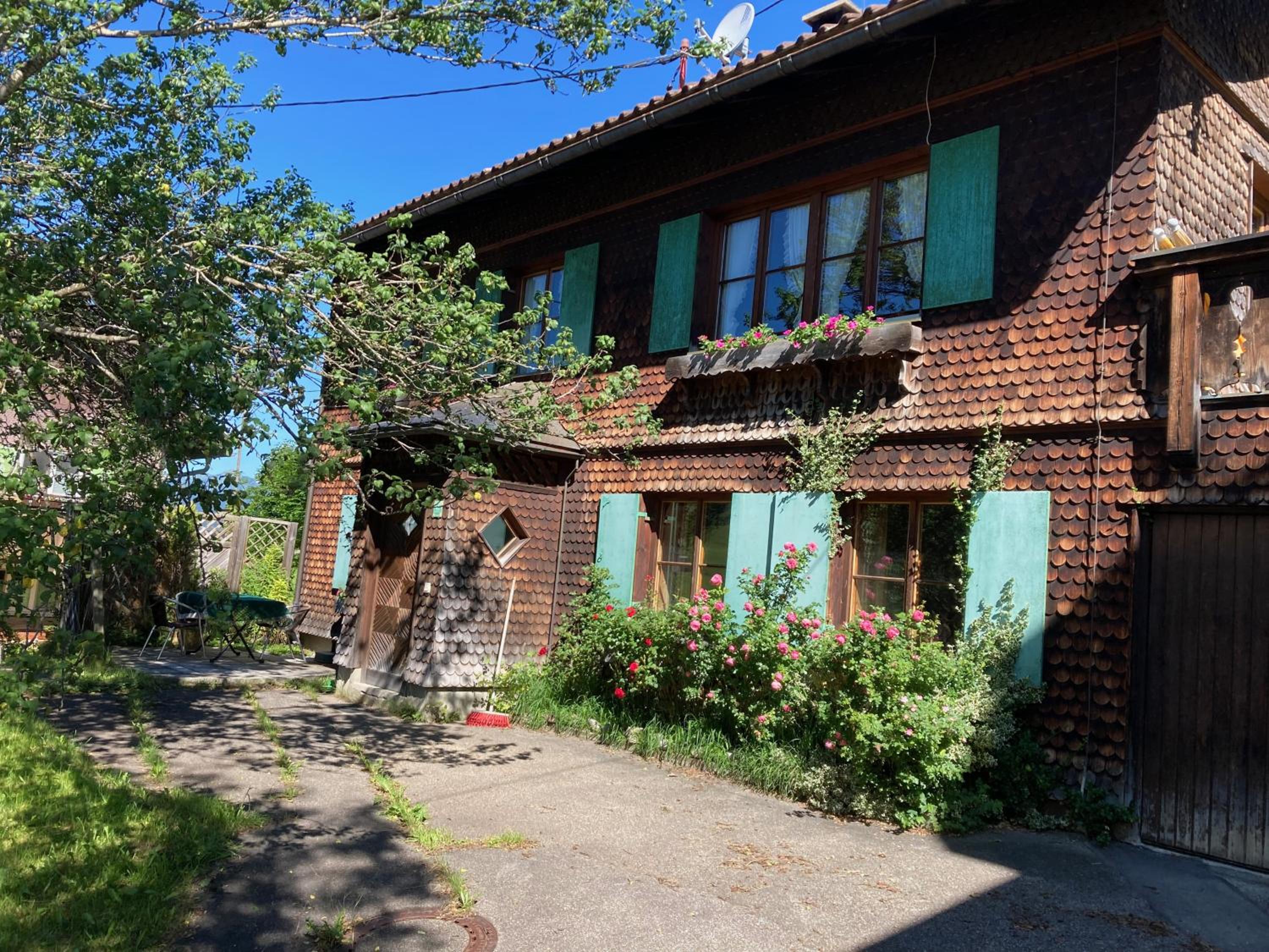 Four-Bedroom House photo 2