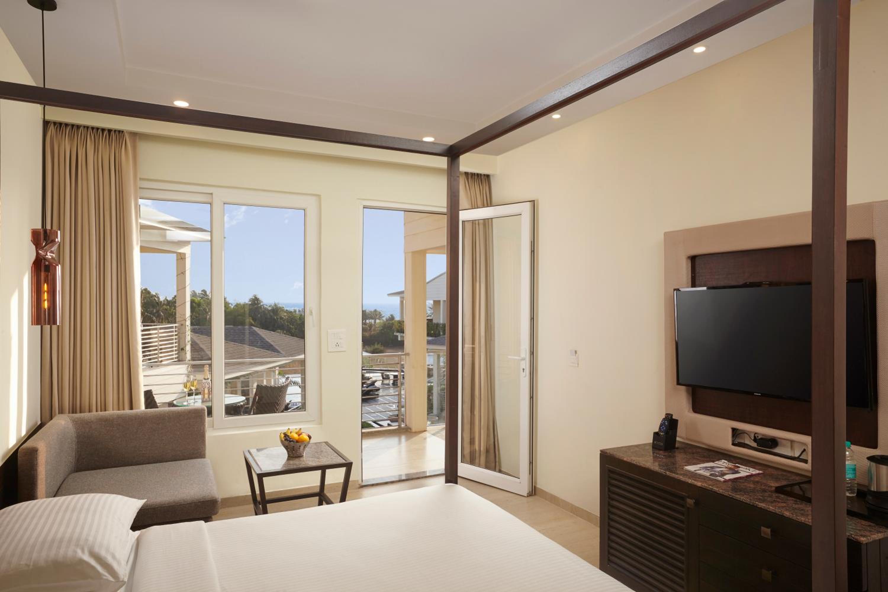 Deluxe Room - 15% Discount on One-way Airport Transfer,  20% Discount on SPA, 15% Discount on Food & Soft Beverages photo 1