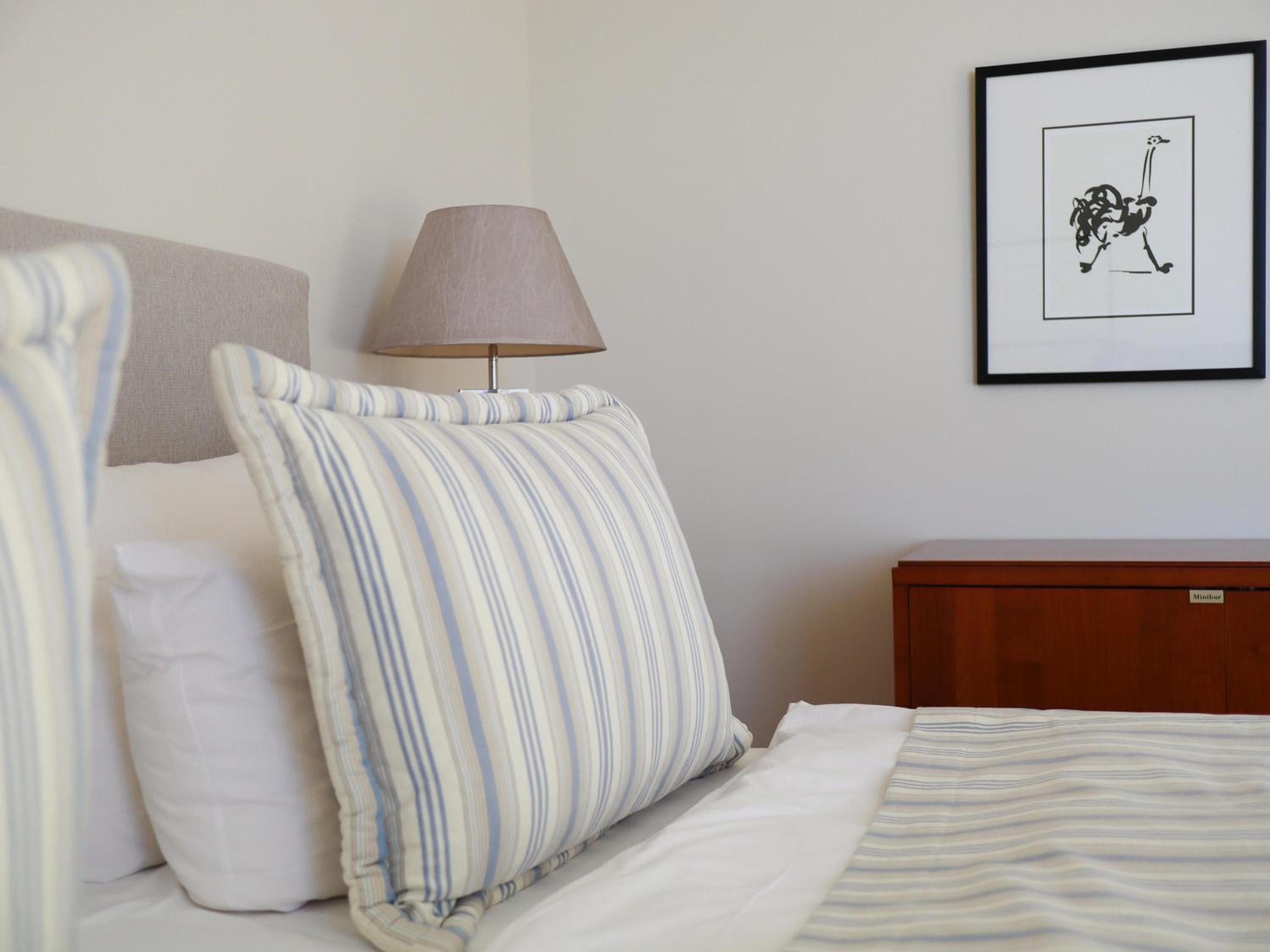 Double Room with lateral Sea View - Top Floor (No Pets Allowed) - Photo 4