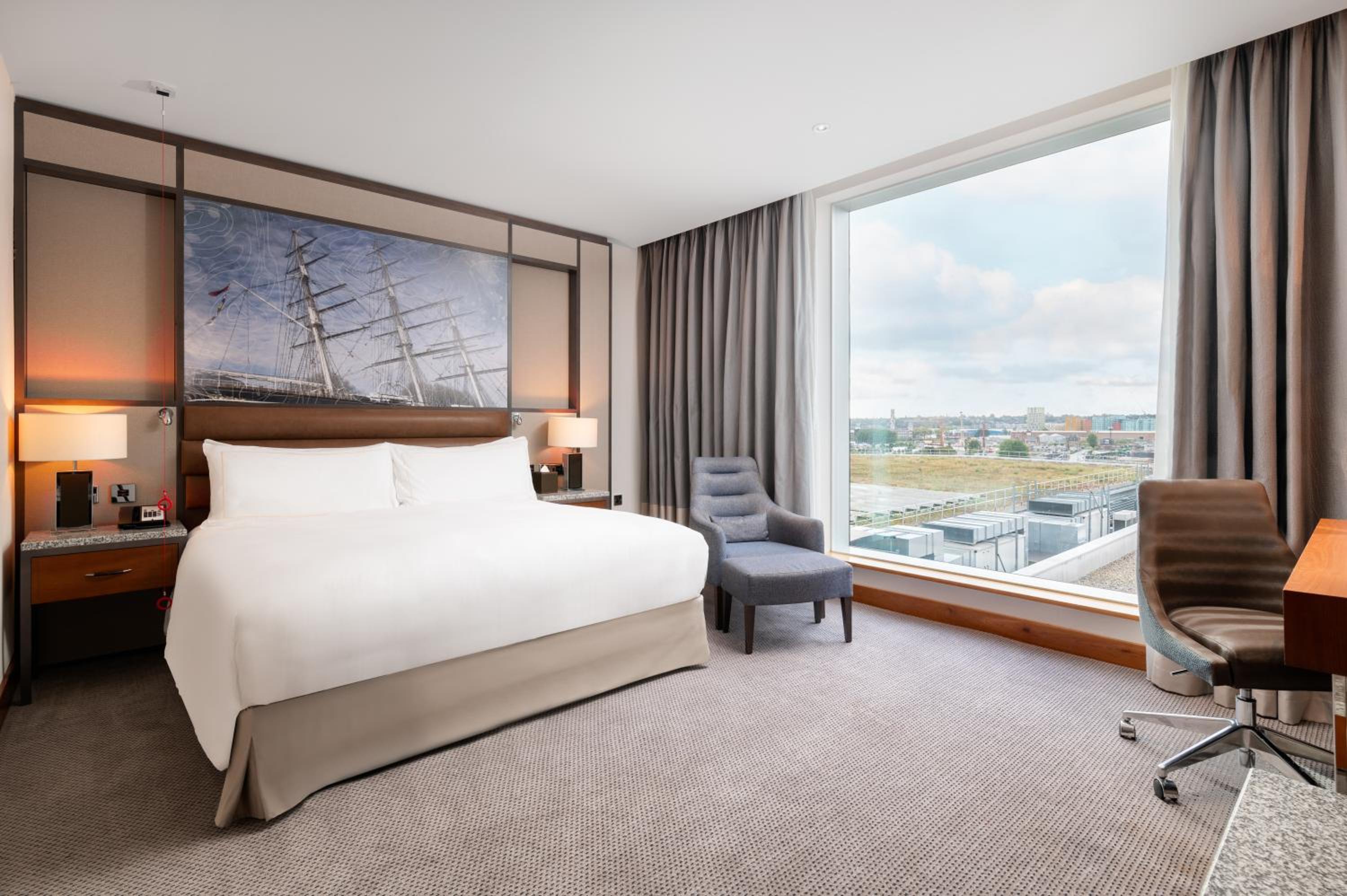 Classic King Room - Accessible photo 3