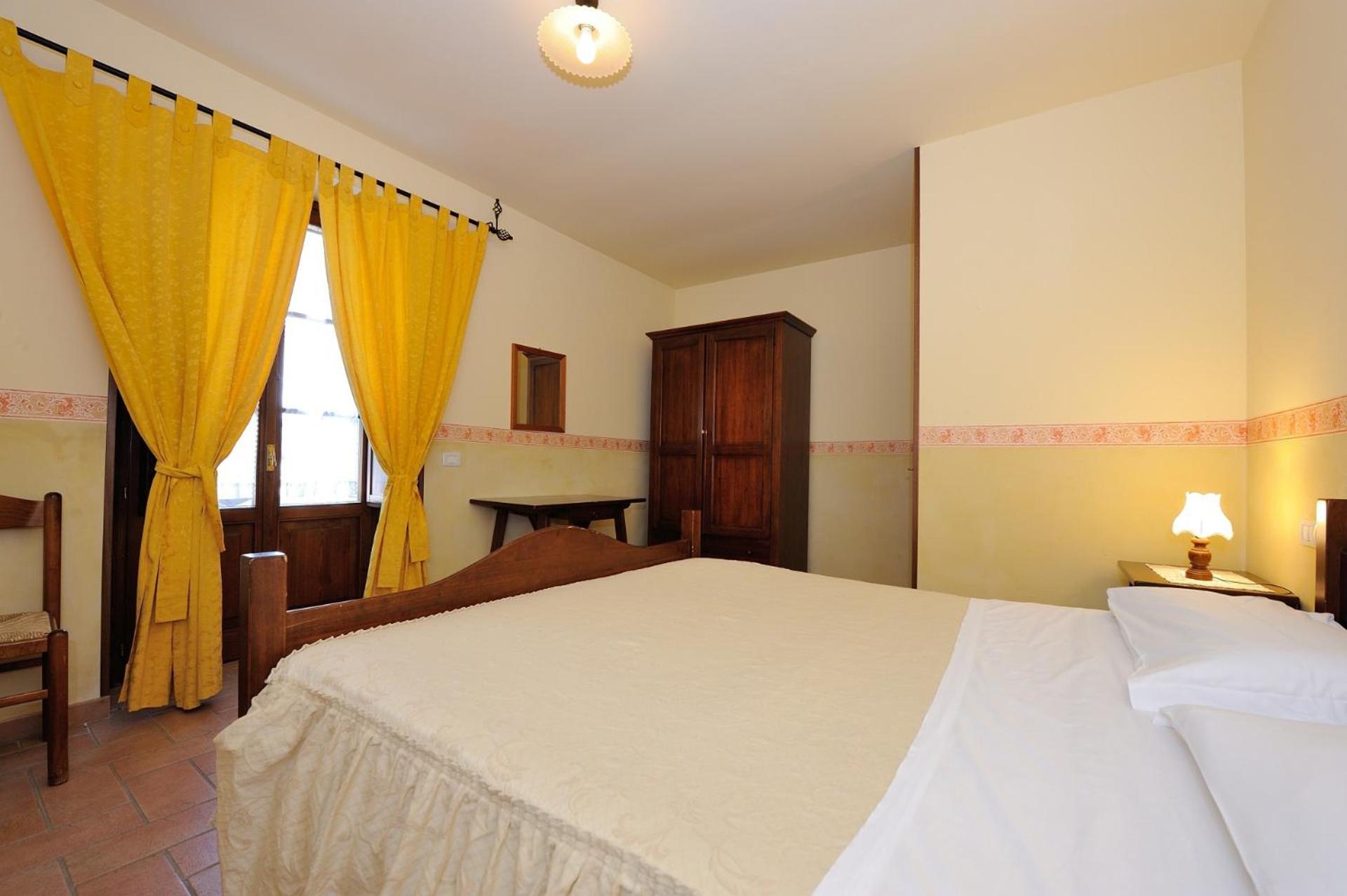 Two-Bedroom Apartment - Photo 4