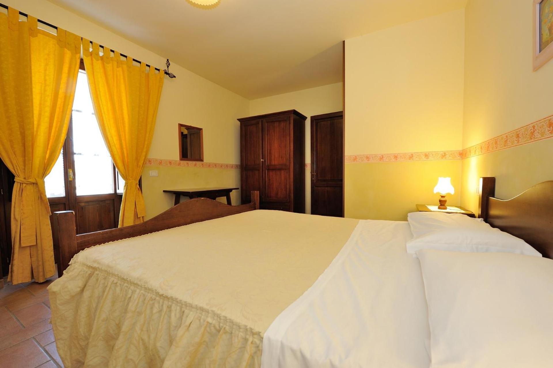 Two-Bedroom Apartment - Photo 21