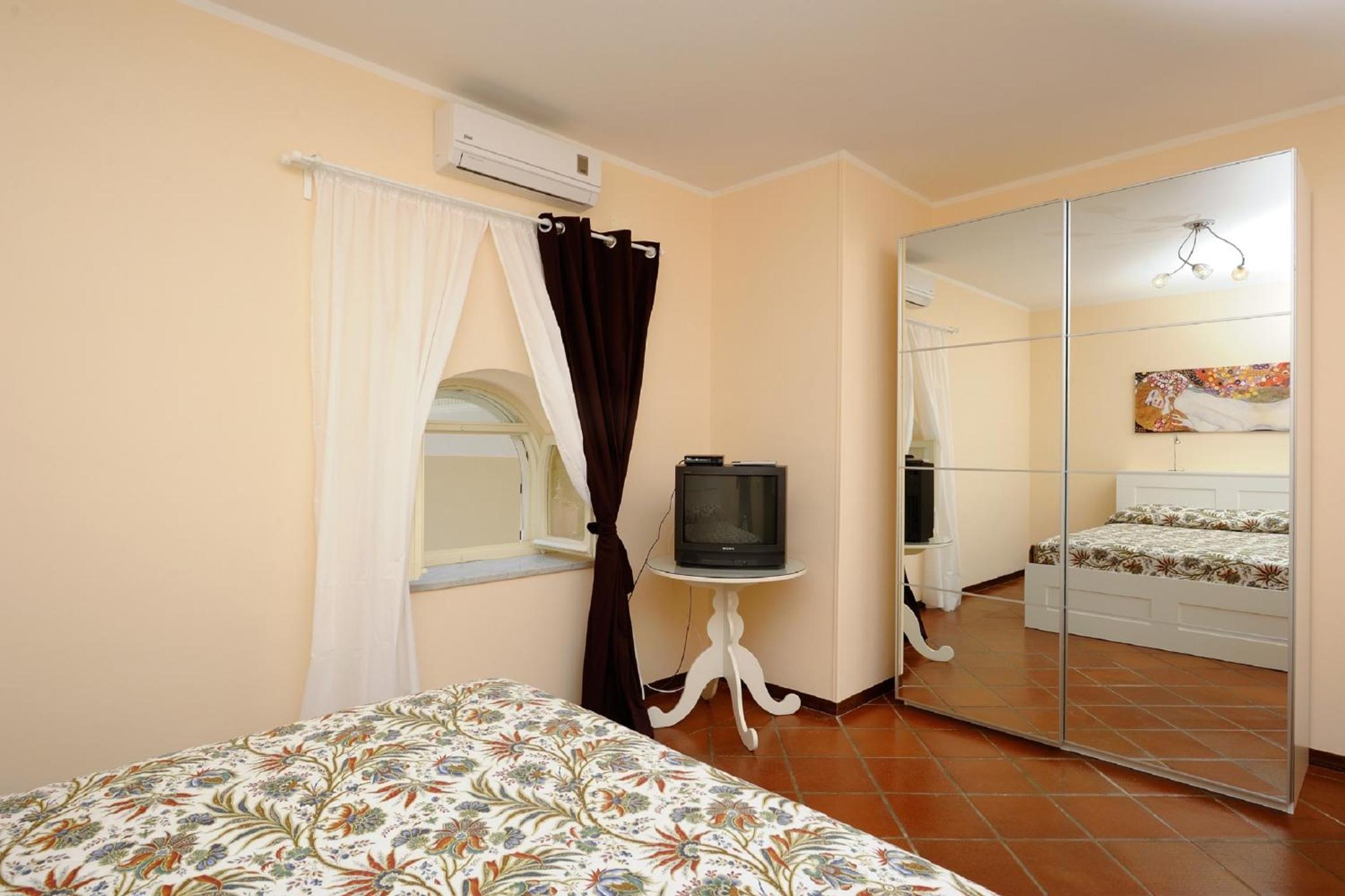 Apartment - Split Level with Partial Sea View