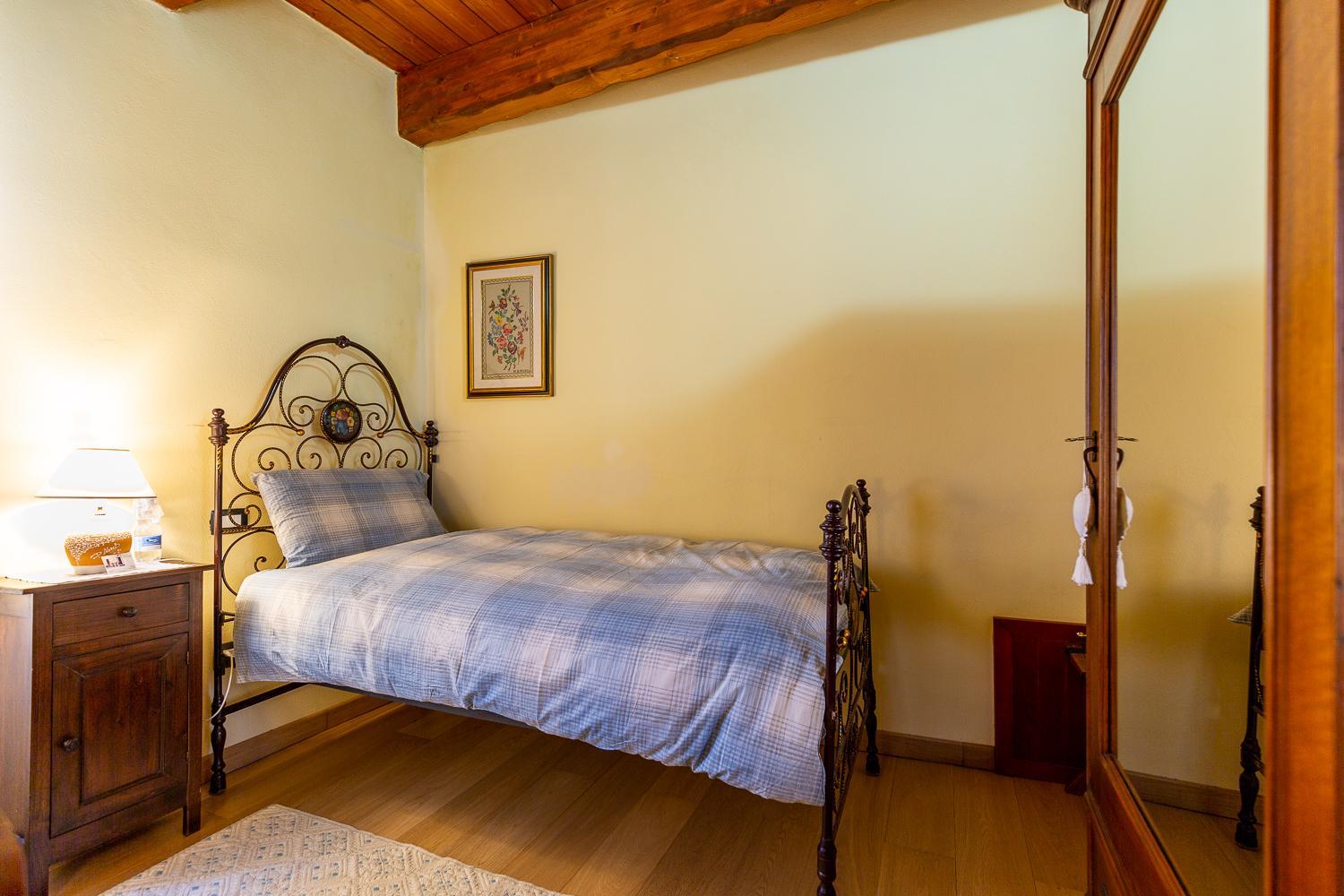 Triple Room with Private Bathroom - Photo 20