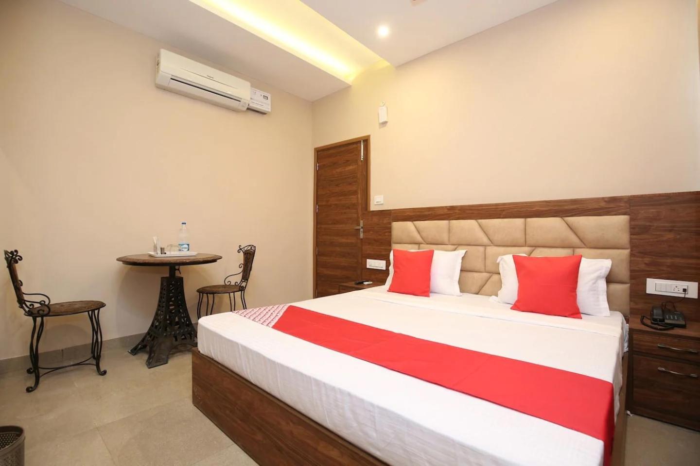 Deluxe Room - Photo 4