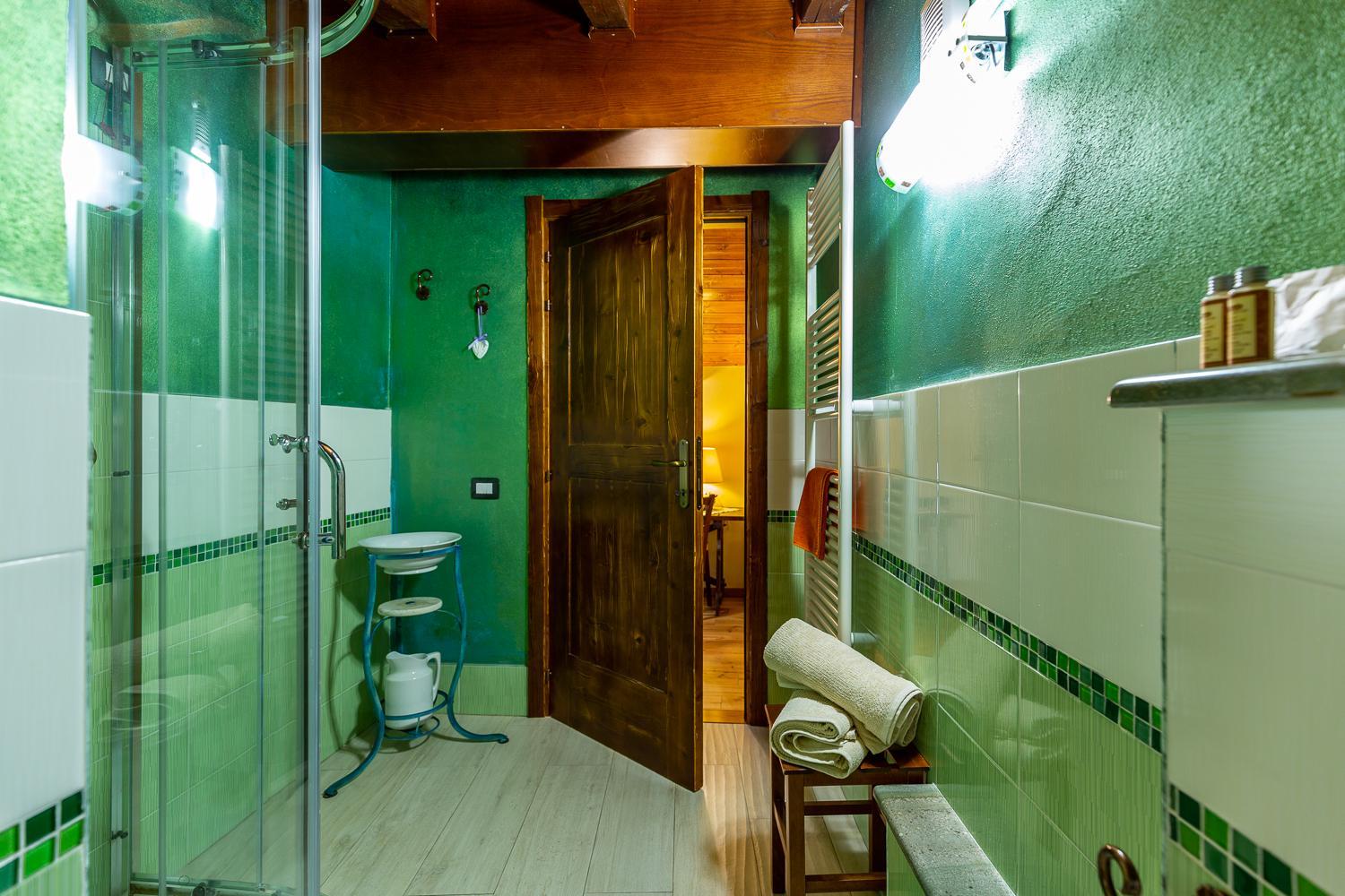 Triple Room with Private Bathroom - Photo 16