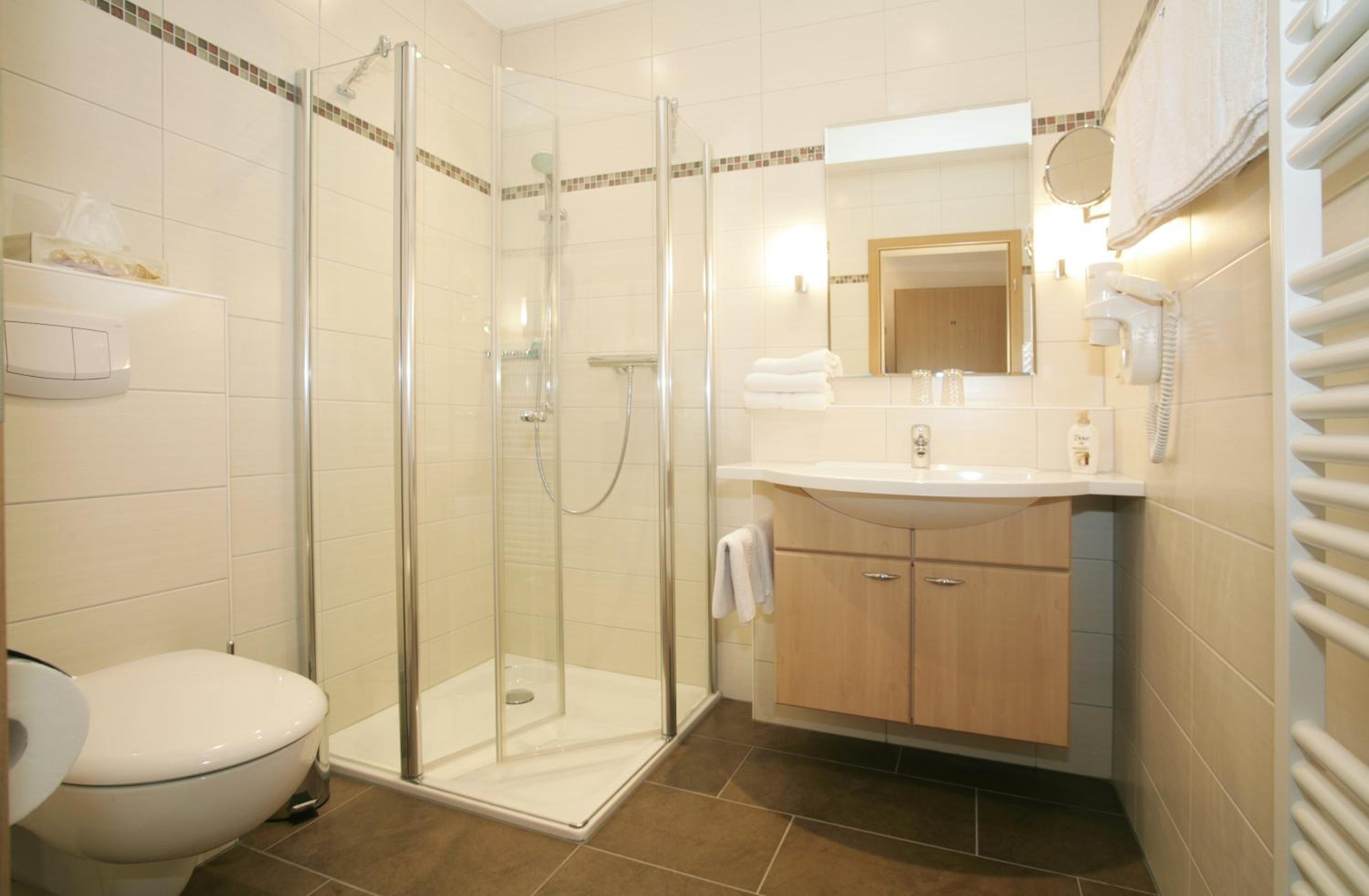 Double or Twin Room - Photo 5