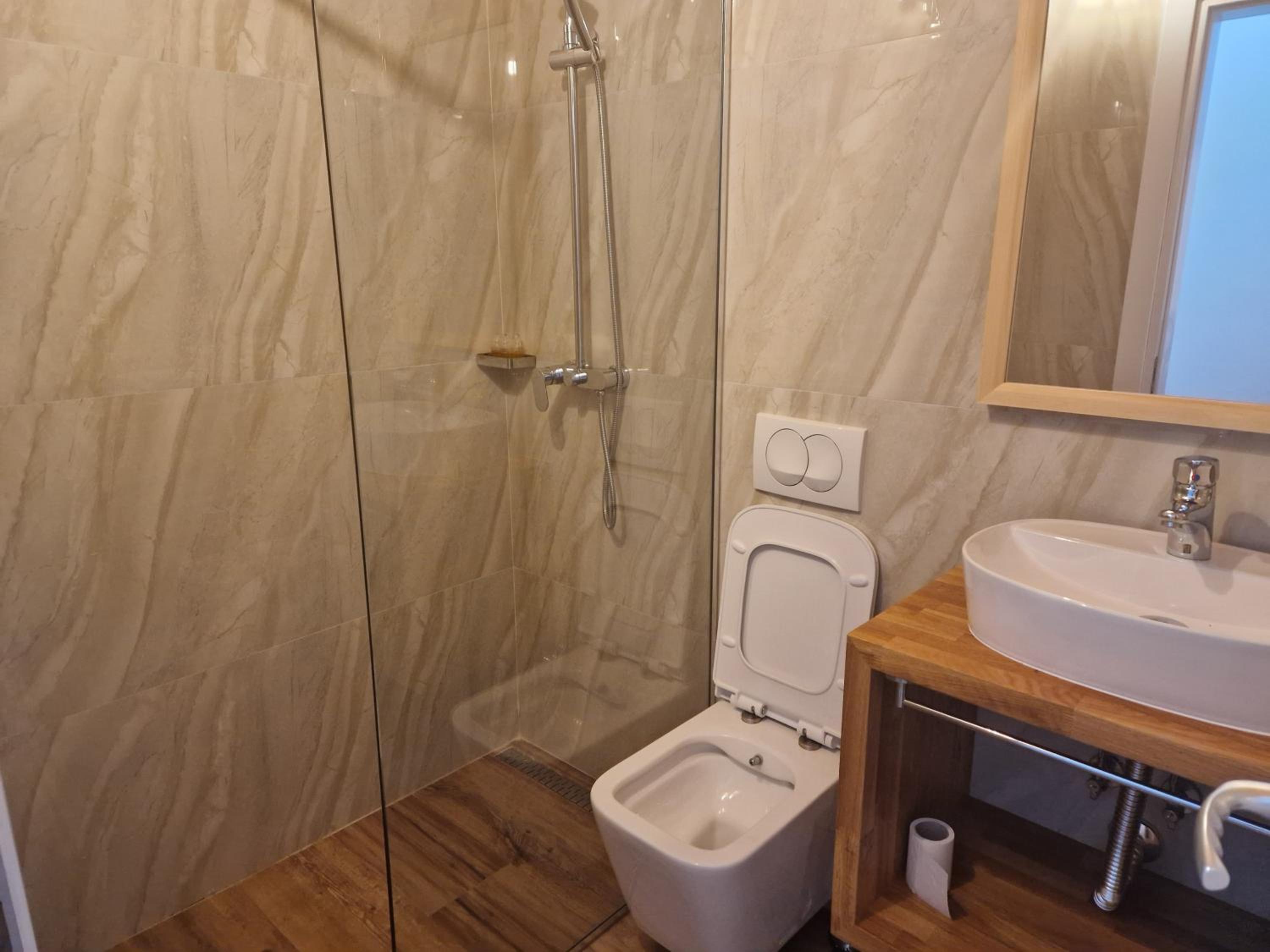 Classic Quadruple Room photo 3