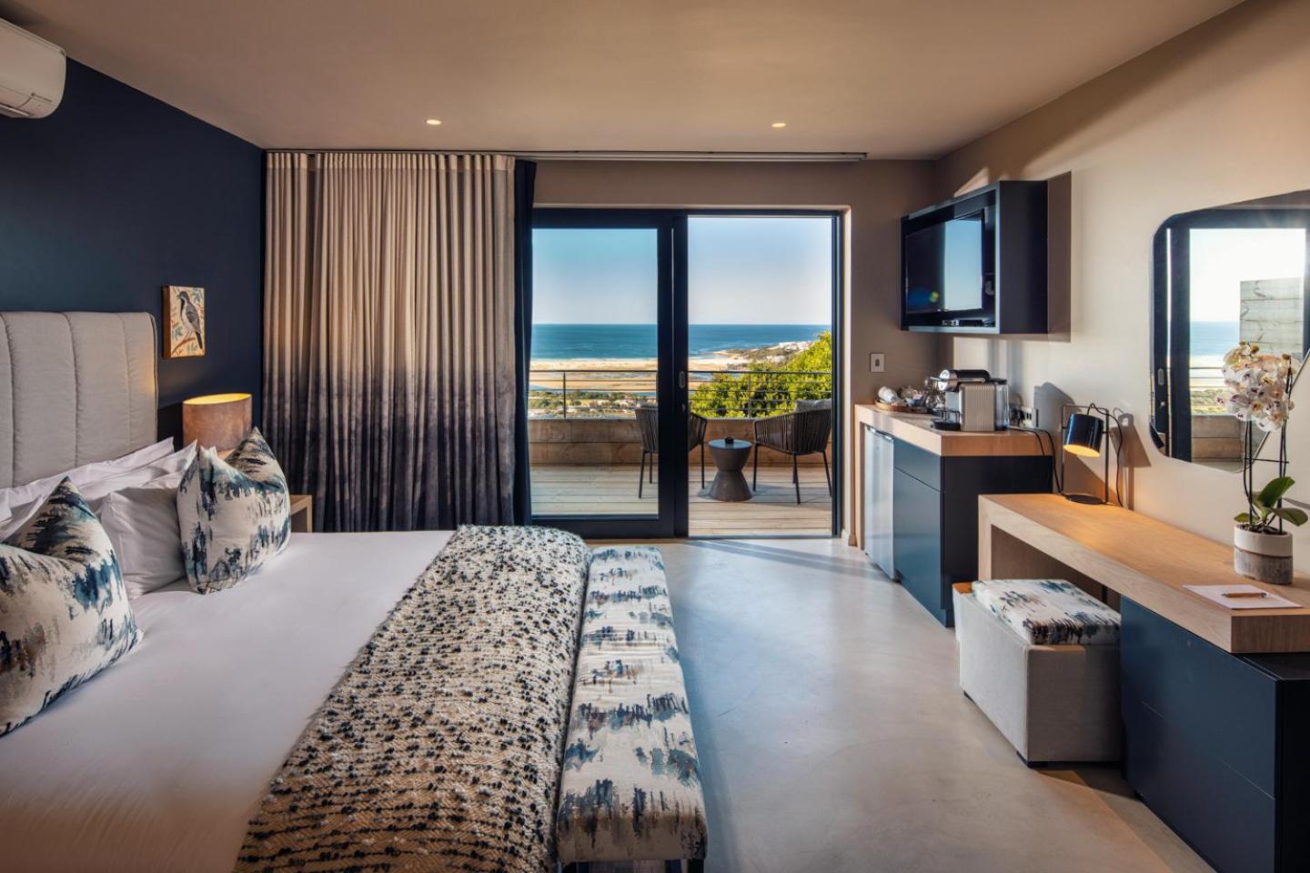 King Room with Sea View photo 2