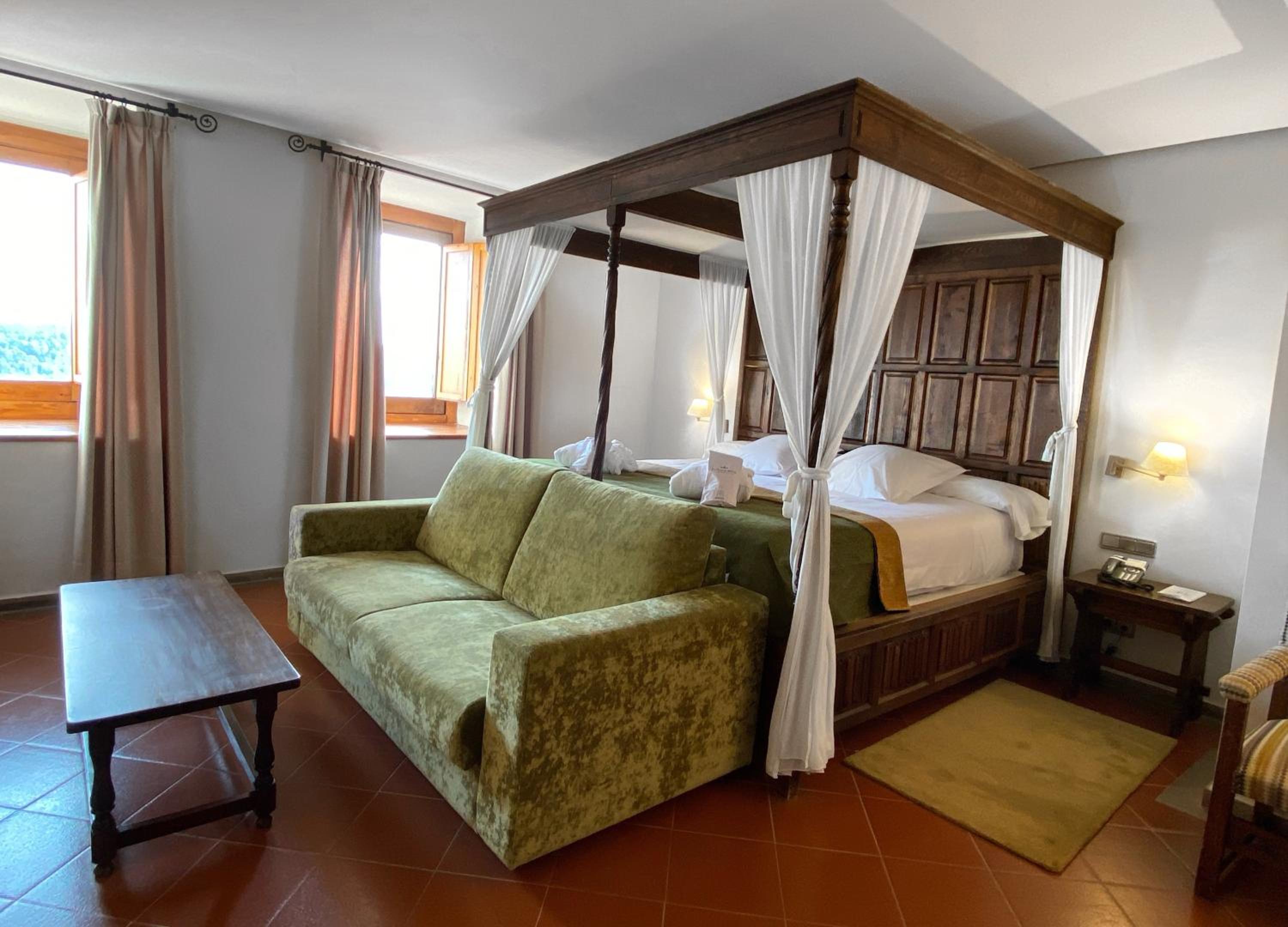 Suite - Photo 2