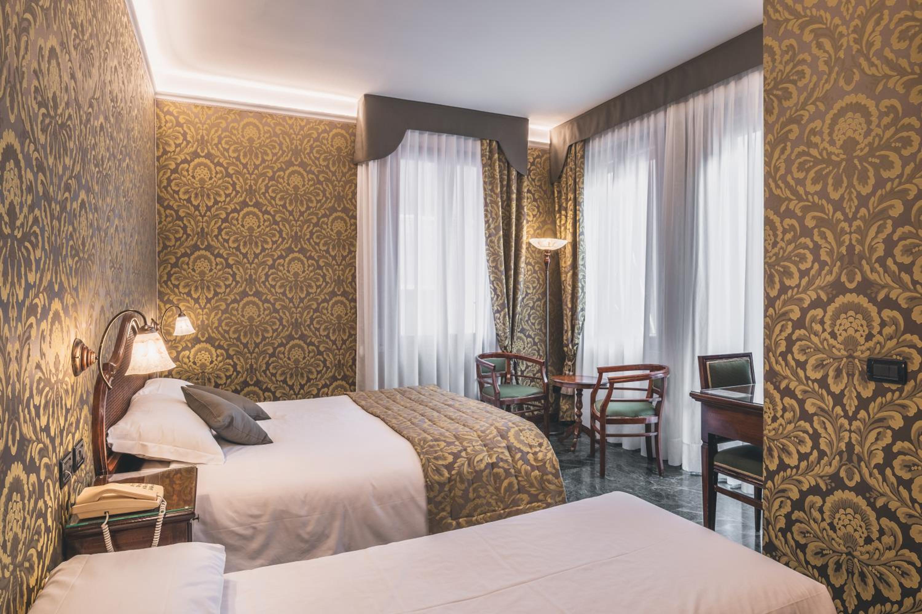 Superior Triple Room with Balcony - Annex photo 2