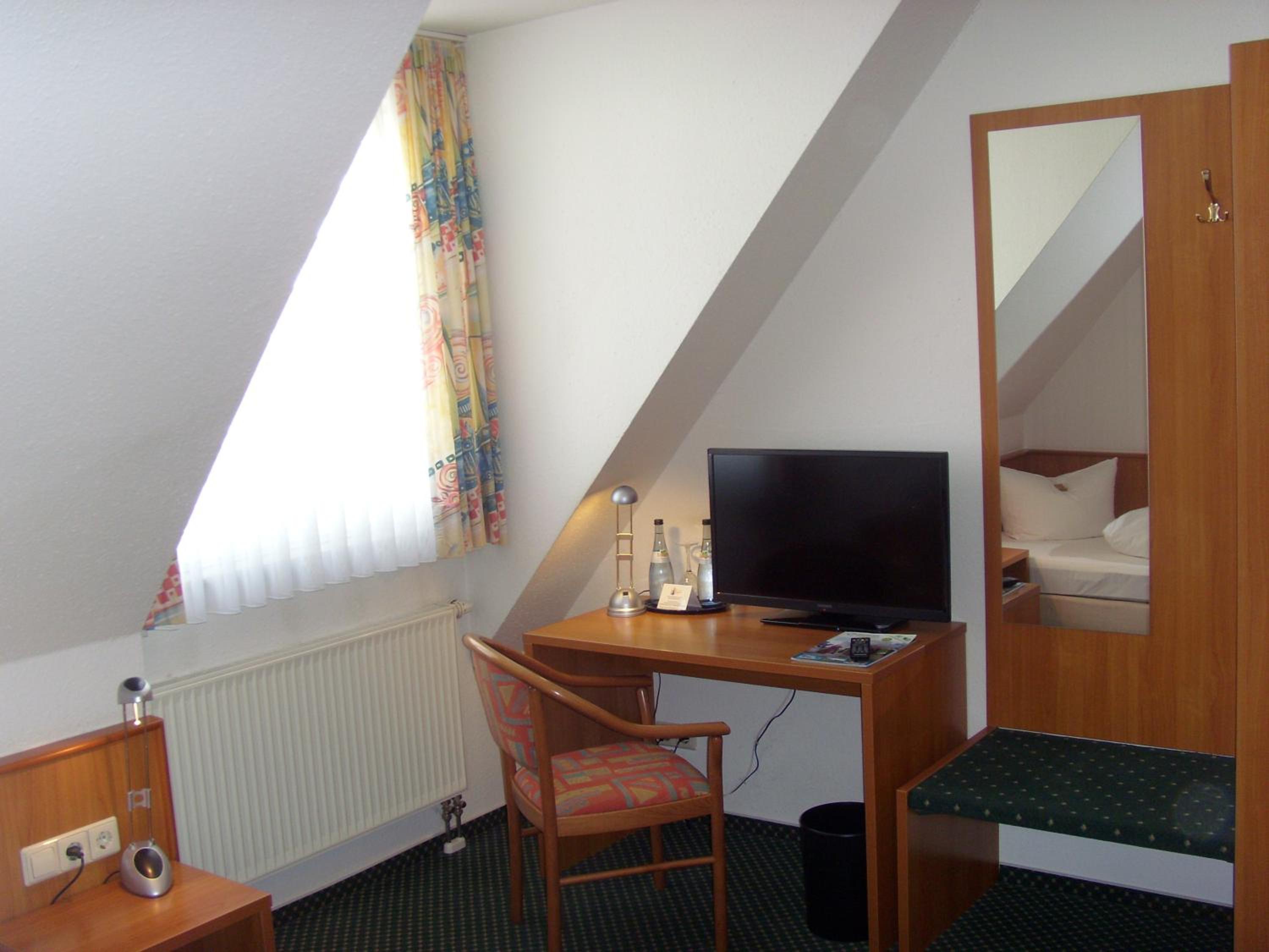 Single Room photo 3