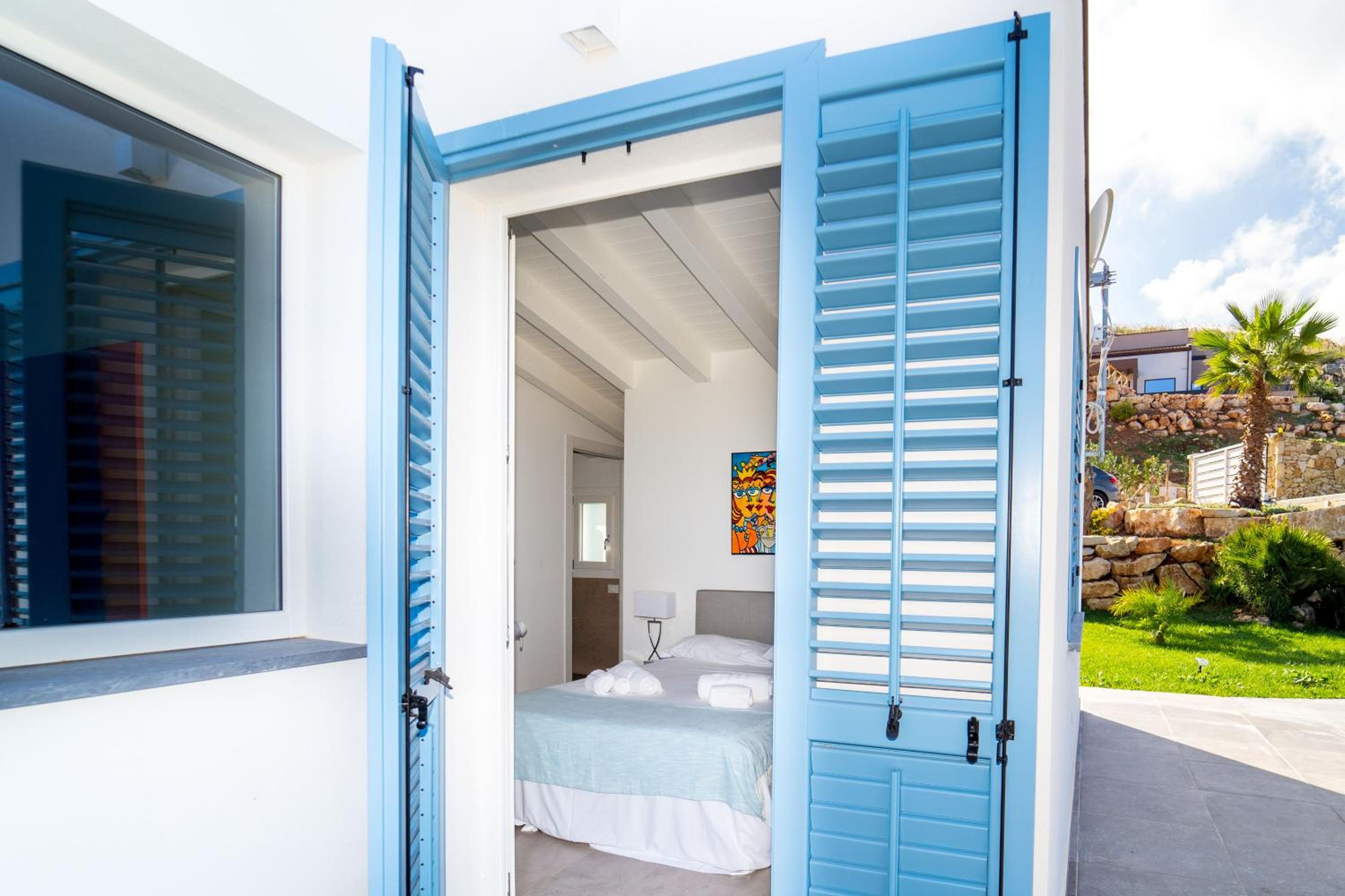 Three-Bedroom Villa photo 3