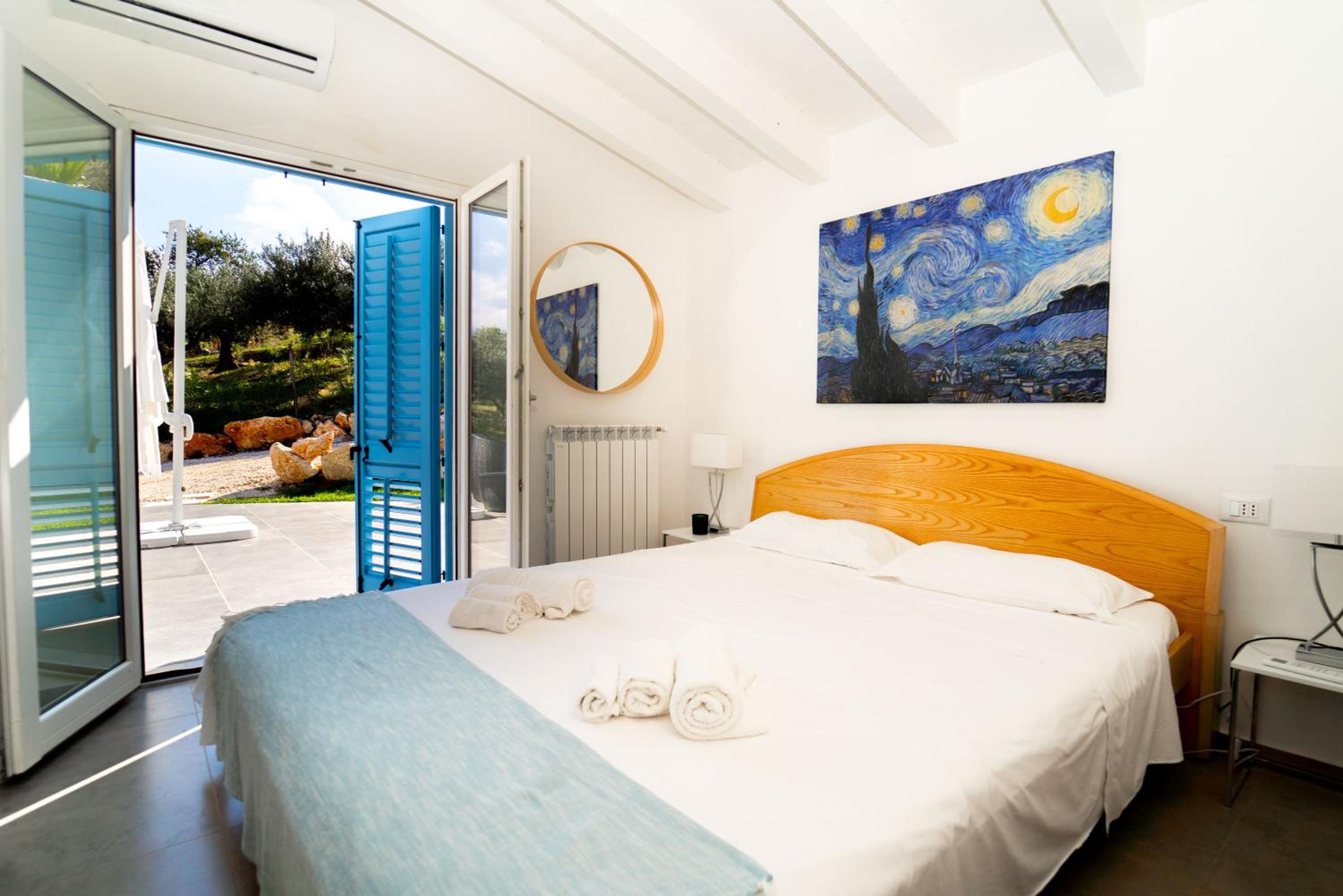 Three-Bedroom Villa photo 1