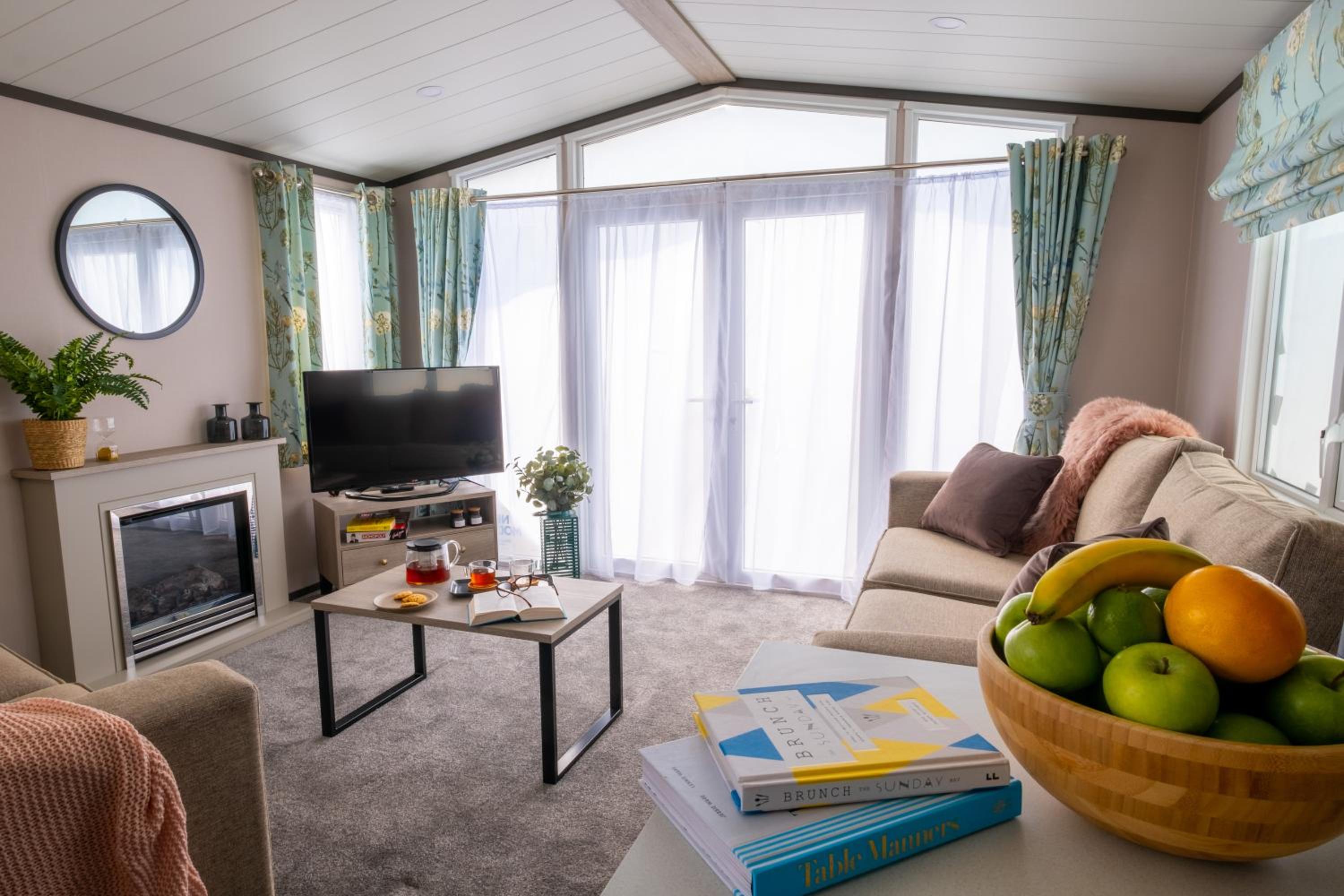 3 Bedroom Deluxe Junior Lodge with Hot Tub