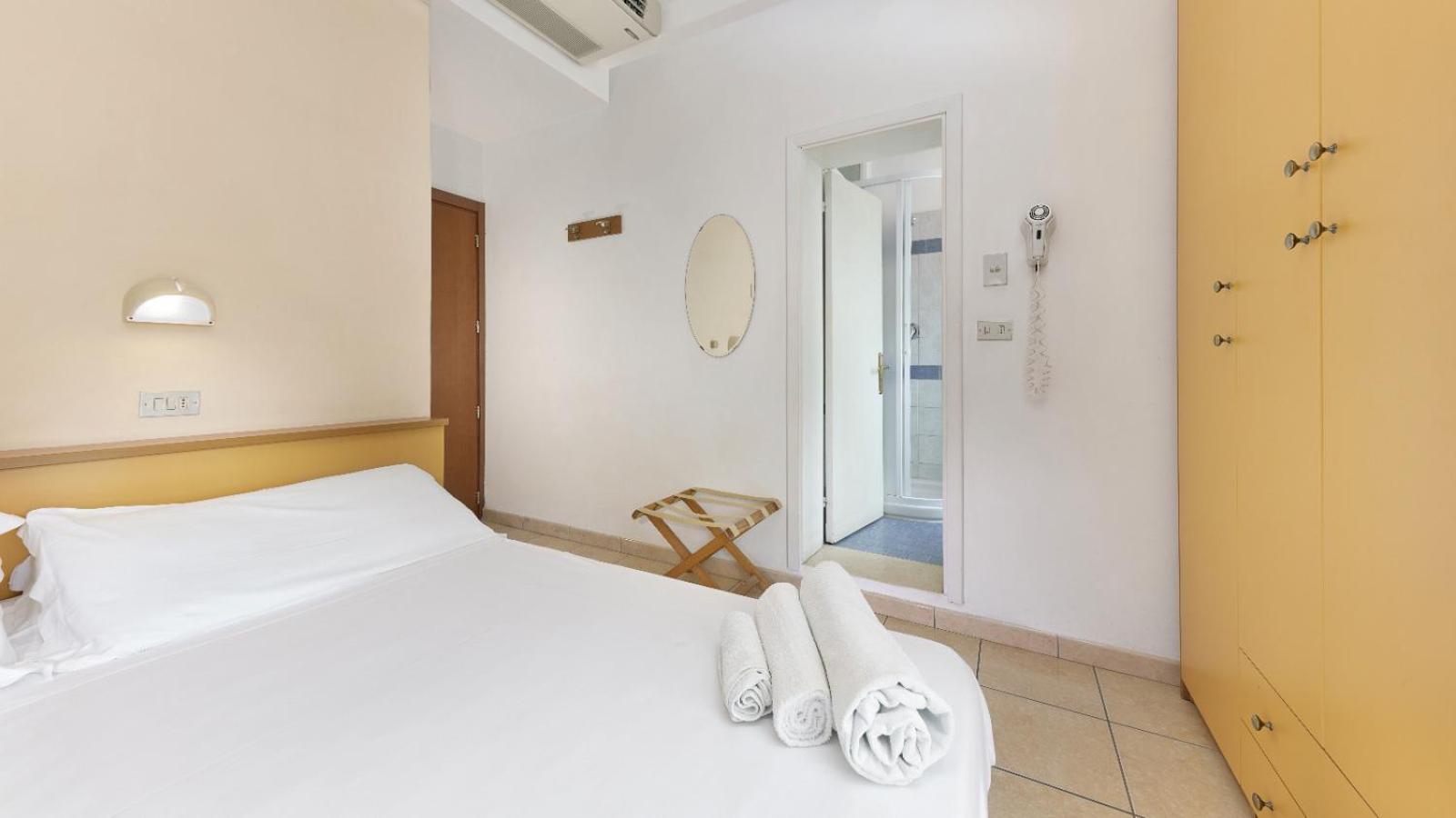 Classic Triple Room - Photo 5