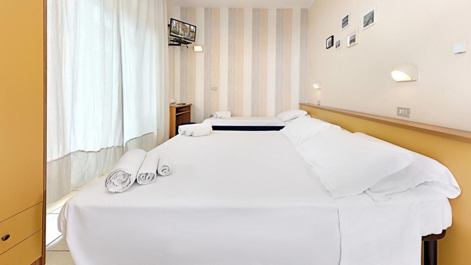 Classic Triple Room - Photo 6