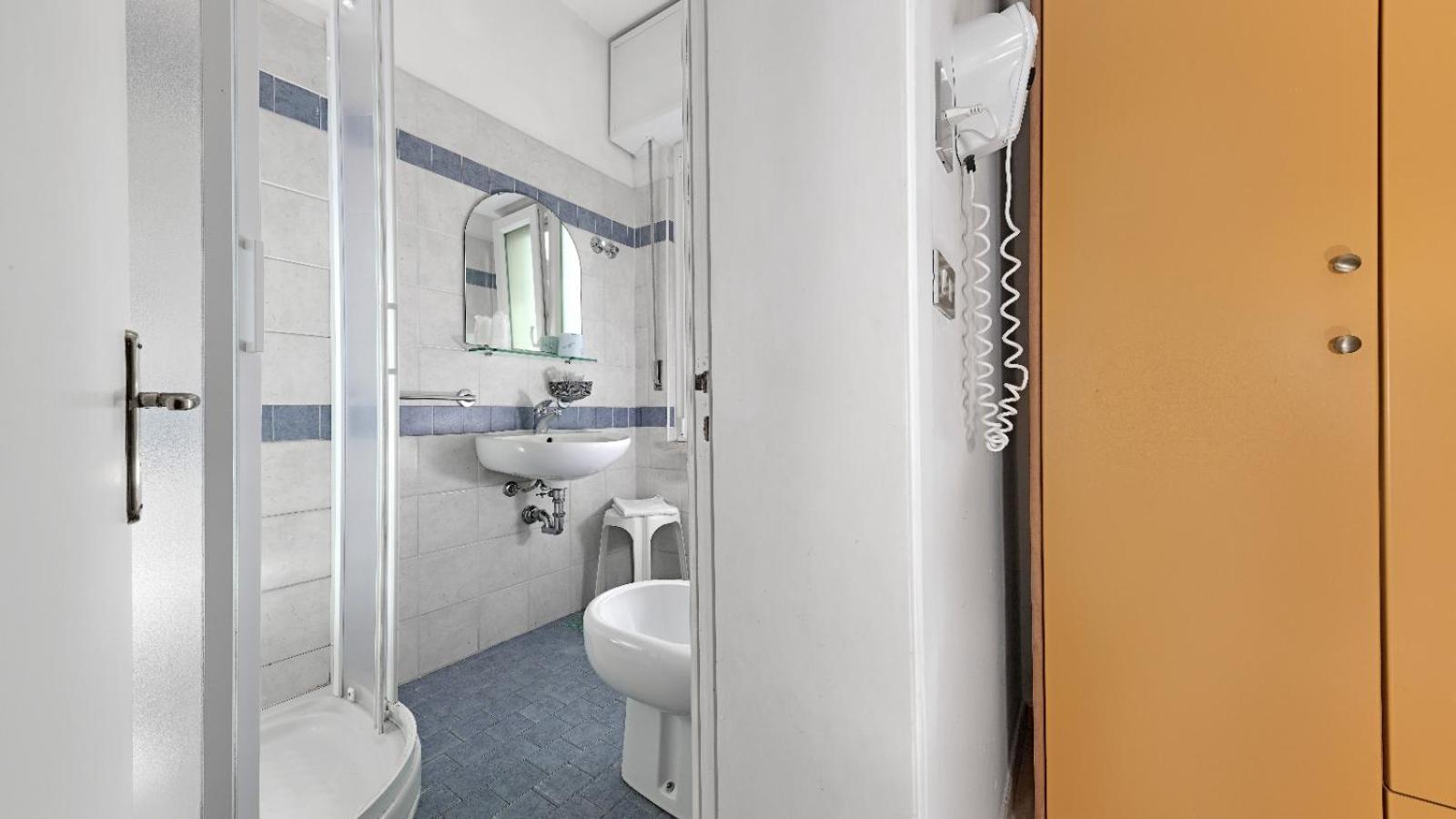 Classic Triple Room - Photo 7