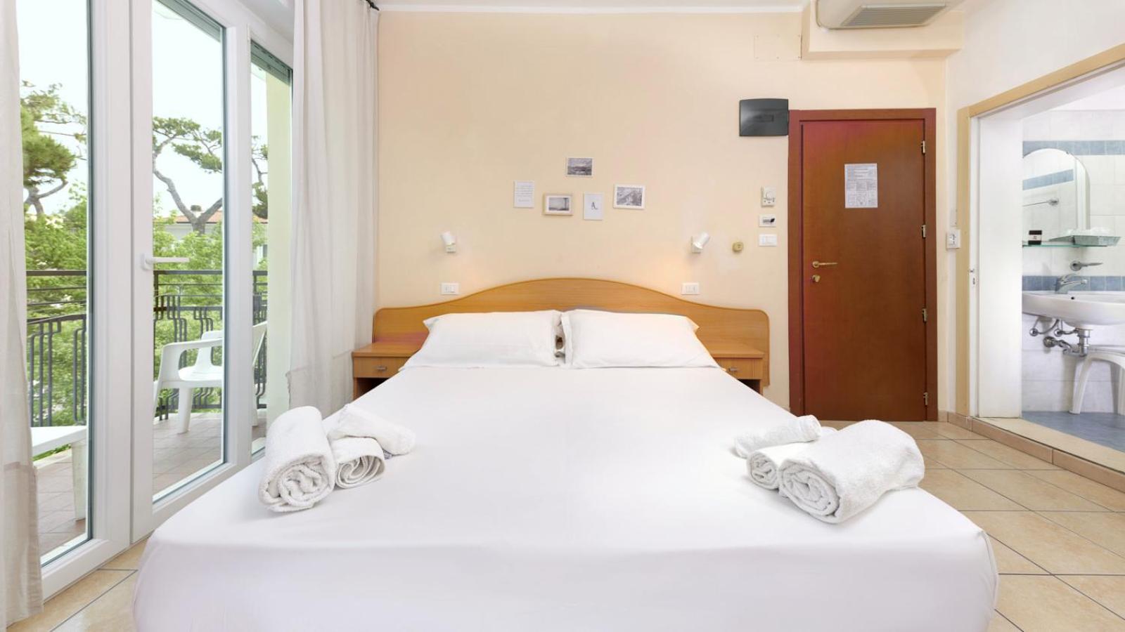 Superior Double Room - Photo 1