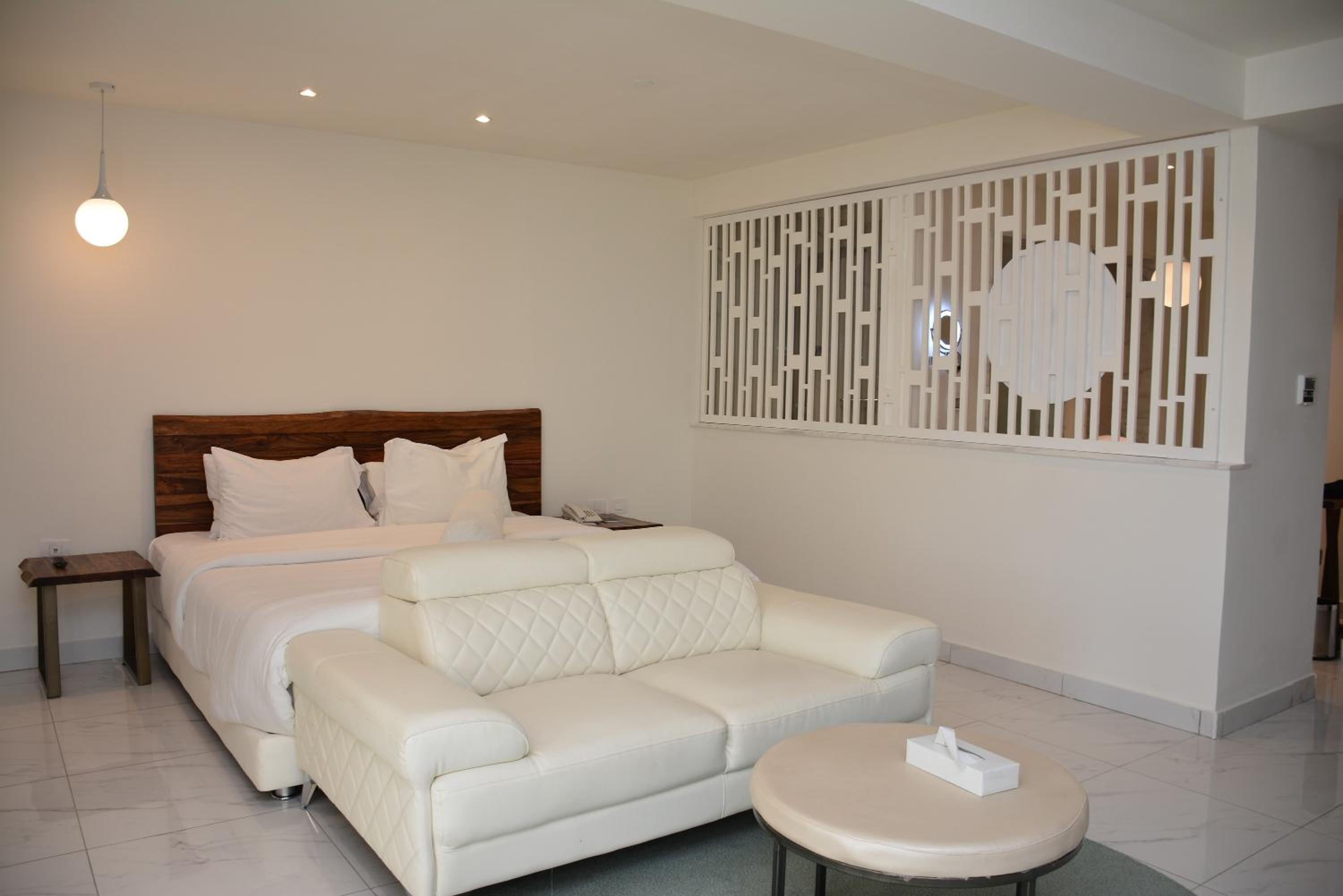 Standard Suite